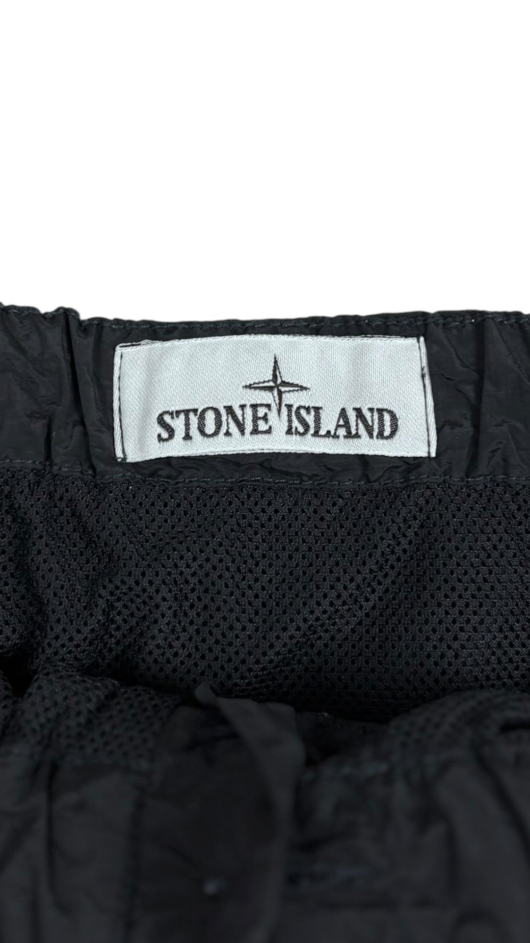 Short Stone Island Nylon Métal noir taille S - Logo et étiquette