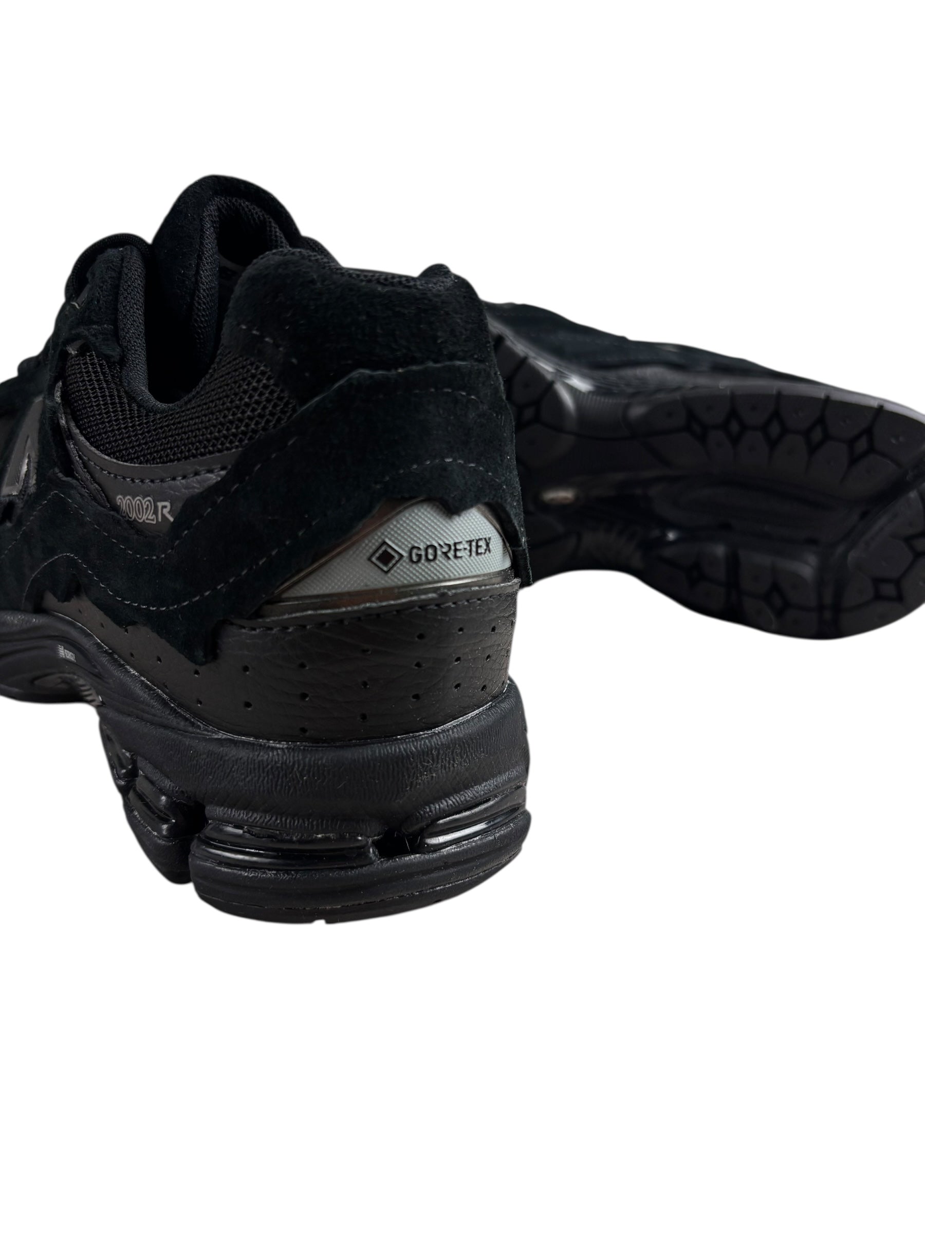 Sneakers New Balance noir taille 40 1/2 - Logo et étiquette
