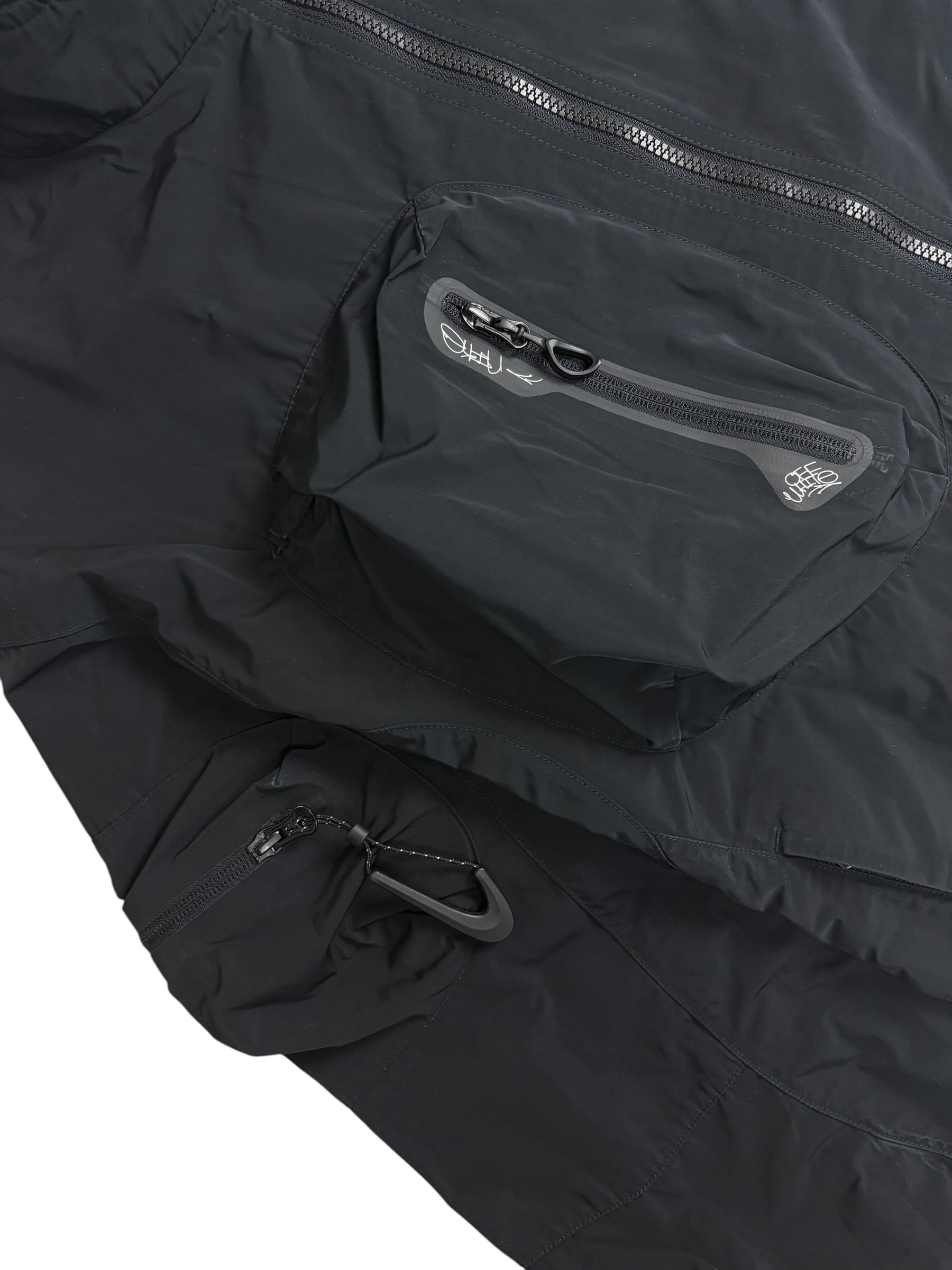 Veste Nike X Off White noir taille M - Logo et étiquette