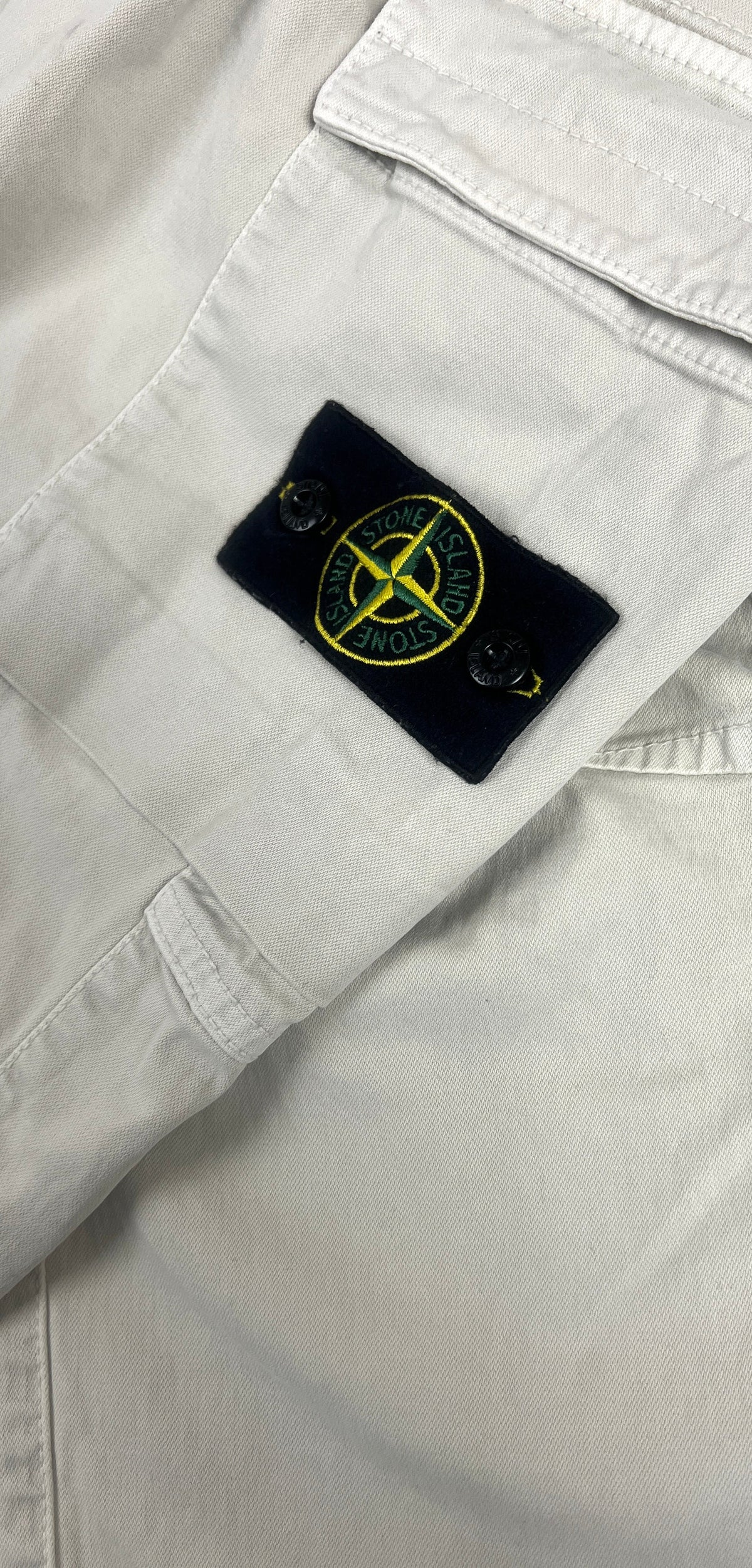 Pantalon Cargo Stone Island Old Effect Beige Taille W30 – photo complémentaire 2 – NB08 Shop