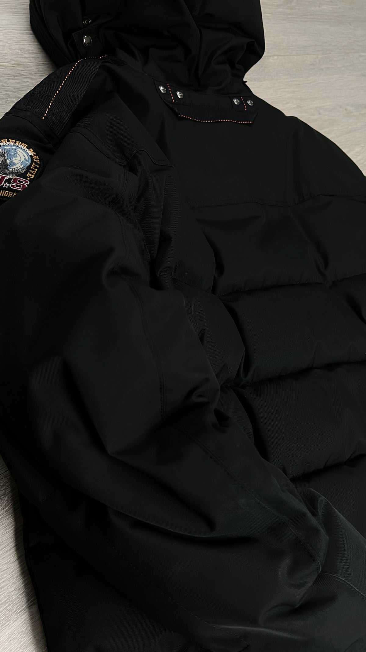 Doudoune Parajumpers Rugged noir, détail étiquettes et finitions — vue 10