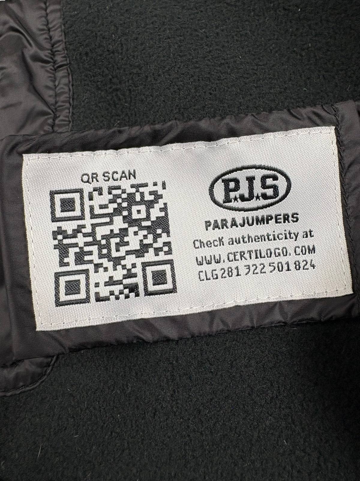 Veste Hybride Parajumpers Nolan noir, neuf, détail étiquettes et finitions — vue 7