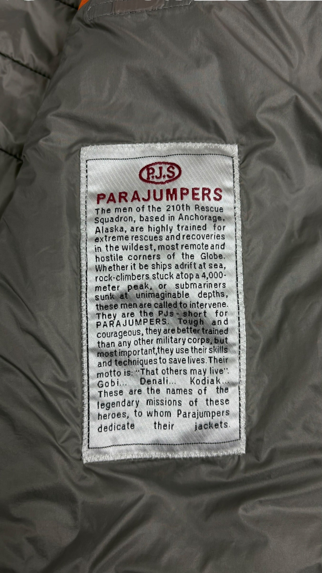 Veste Parajumpers noir taille M - Logo et étiquette