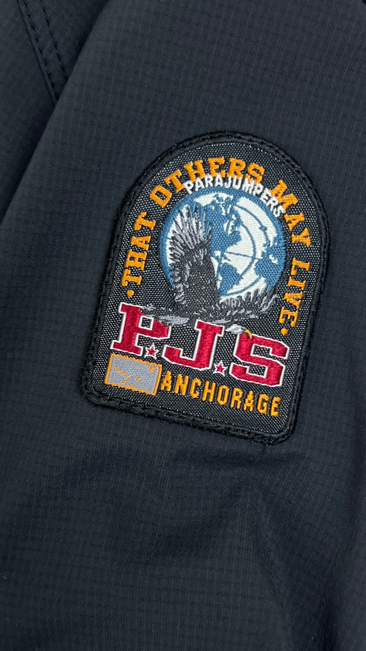 Veste Parajumpers Soft Shell noir, détail étiquettes et finitions — vue 4