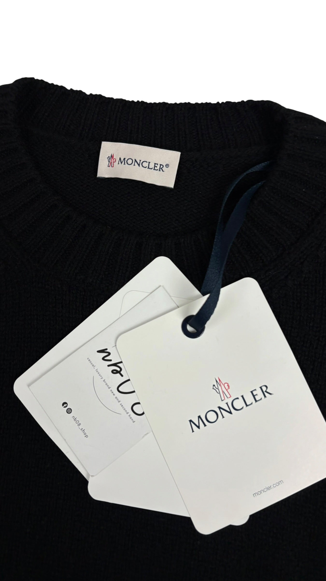Pull Moncler noir taille M neuf - vue 3/4