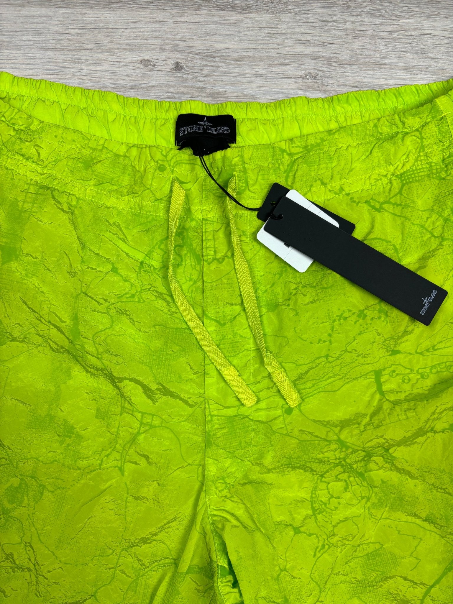SHORT STONE ISLAND SHADOW PROJECT - NB08 SHOP