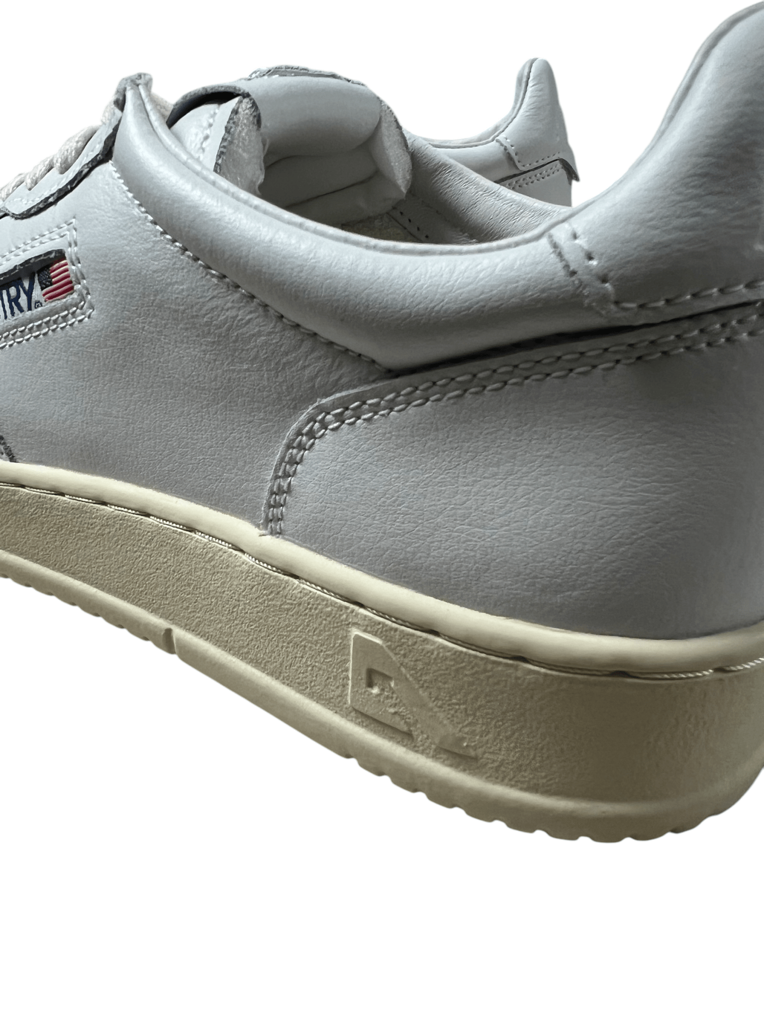 SNEAKERS AUTRY - NB08 SHOP