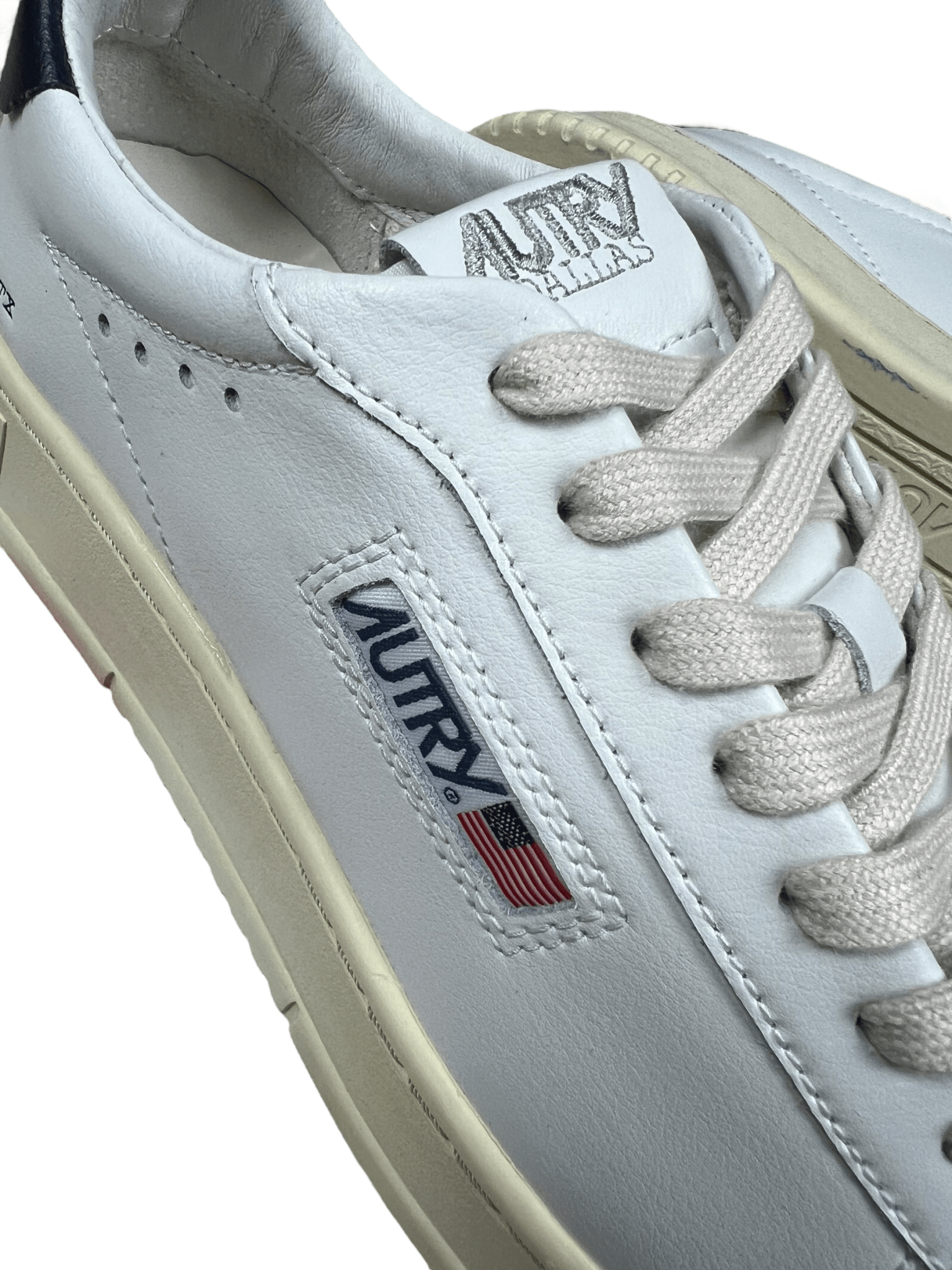 SNEAKERS AUTRY - NB08 SHOP