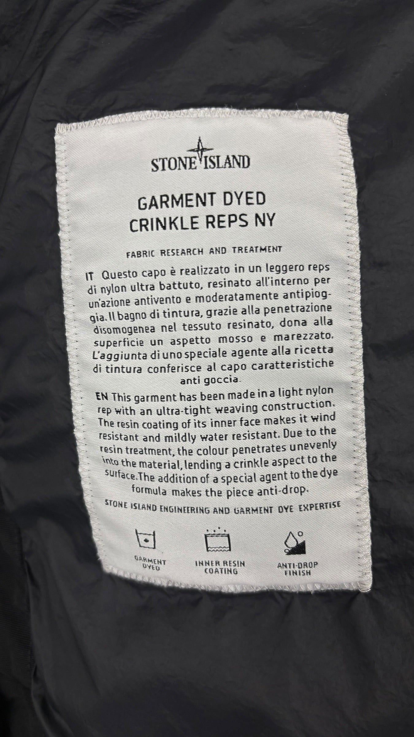 Doudoune Stone Island noir taille S - Logo et étiquette