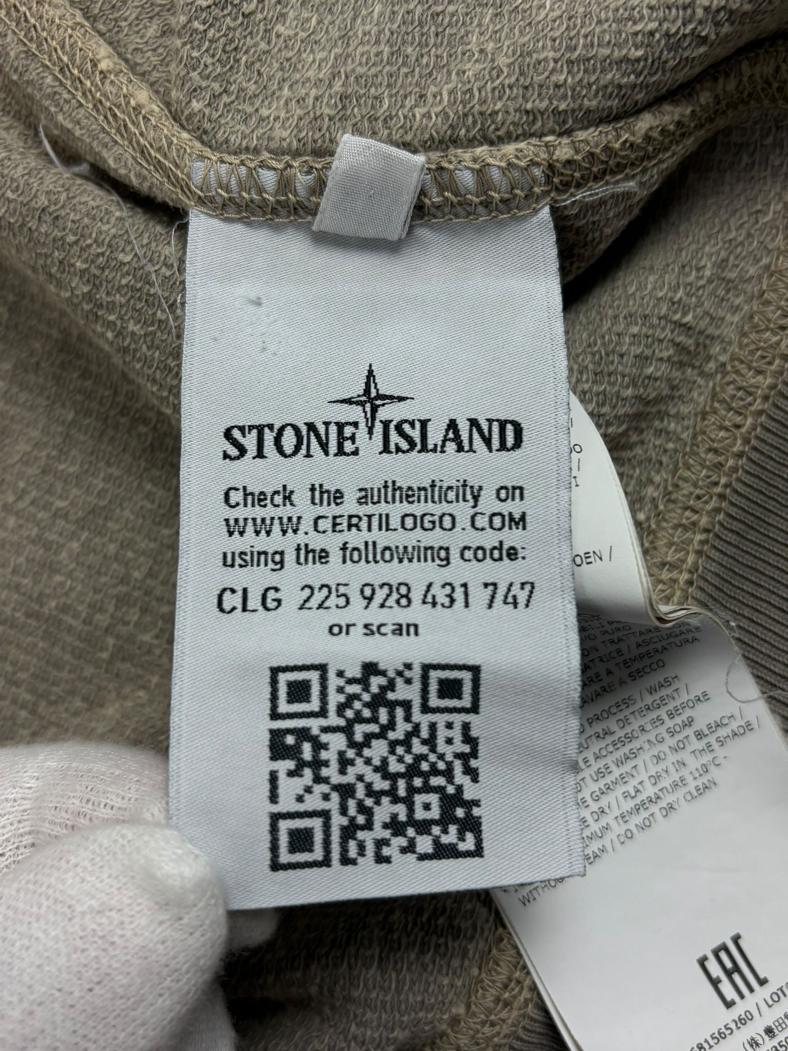 Gilet Stone Island gris taille M - Logo et étiquette