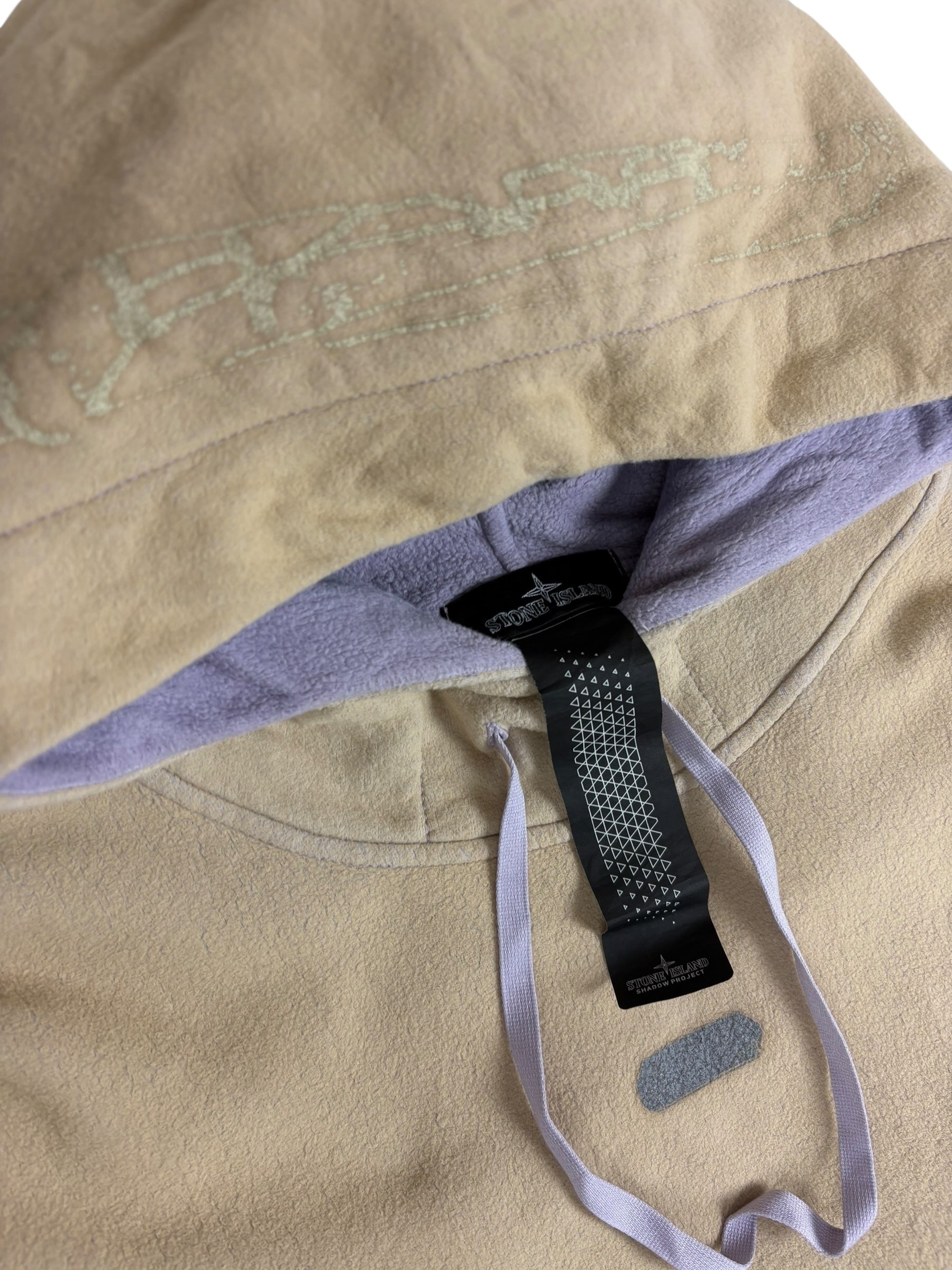 Hoodie Stone Island crème taille L - Logo et étiquette