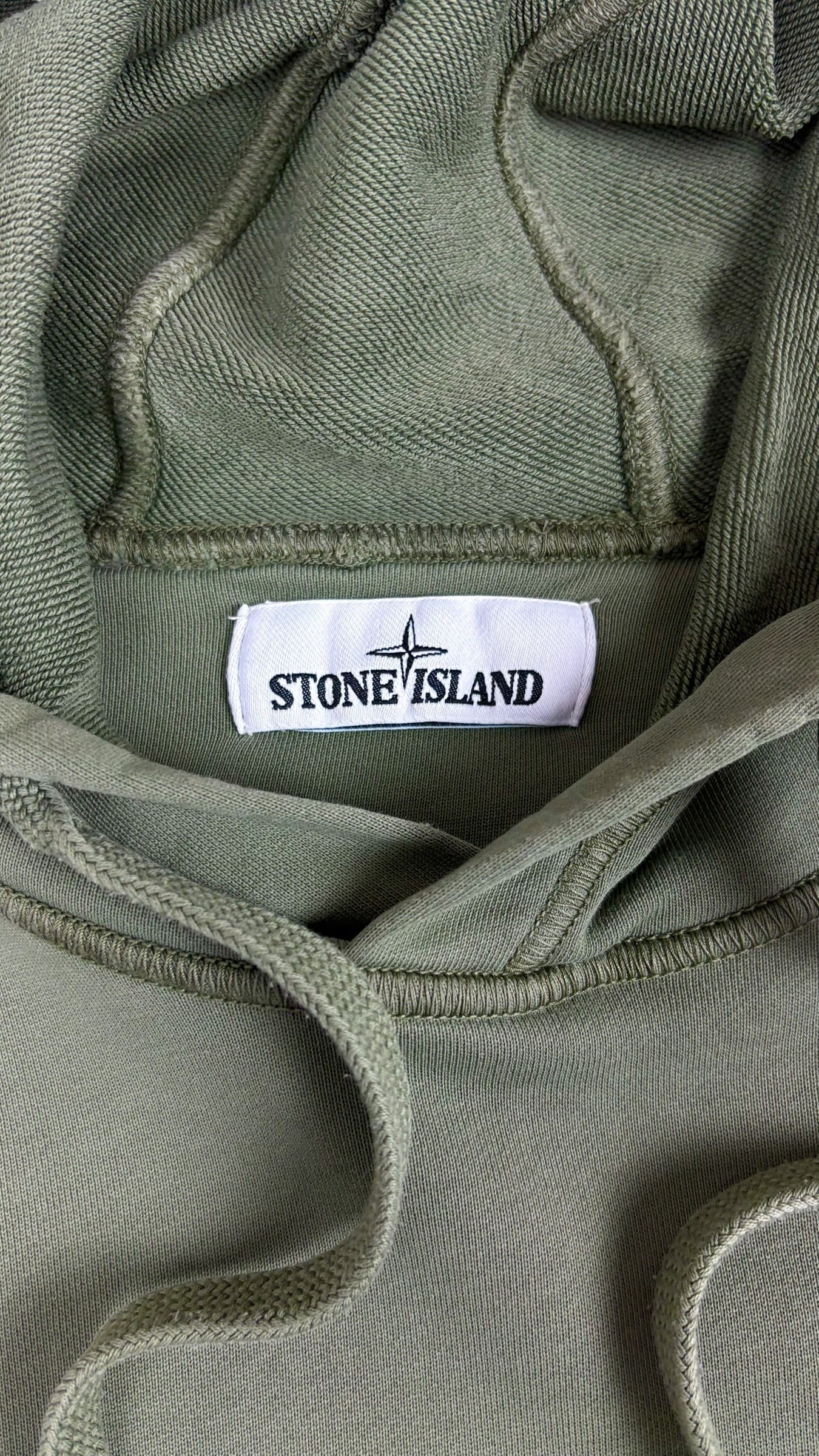 Hoodie Stone Island kaki taille S - Détail