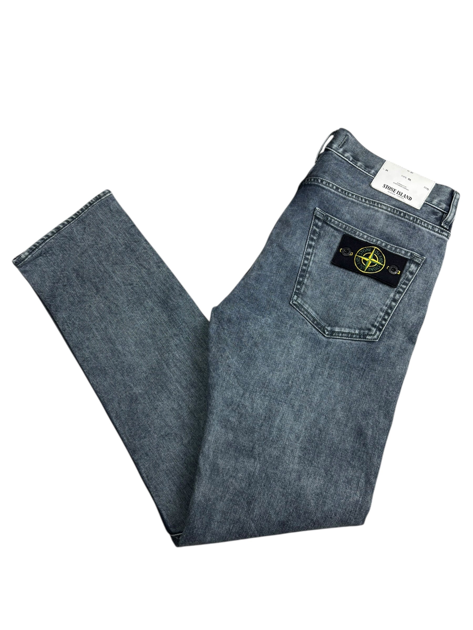Jean Stone Island bleu taille PANTALON W32 - Logo et étiquette