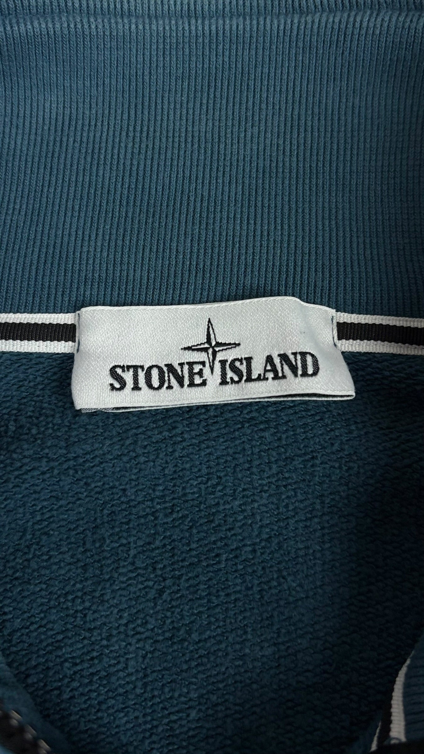 Pull Stone Island bleu taille M - Détail