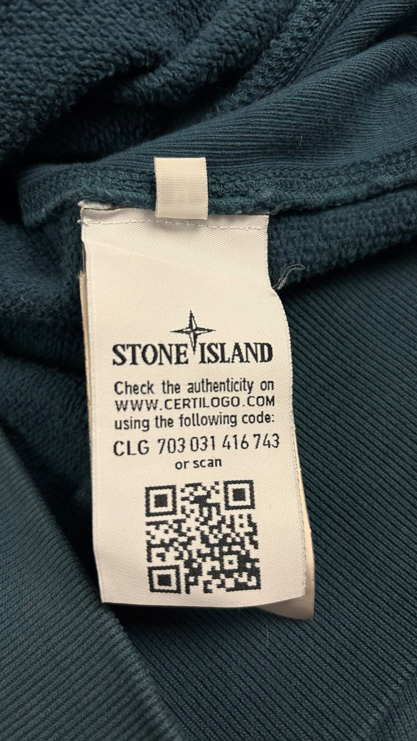 Pull Stone Island bleu taille M - Logo et étiquette