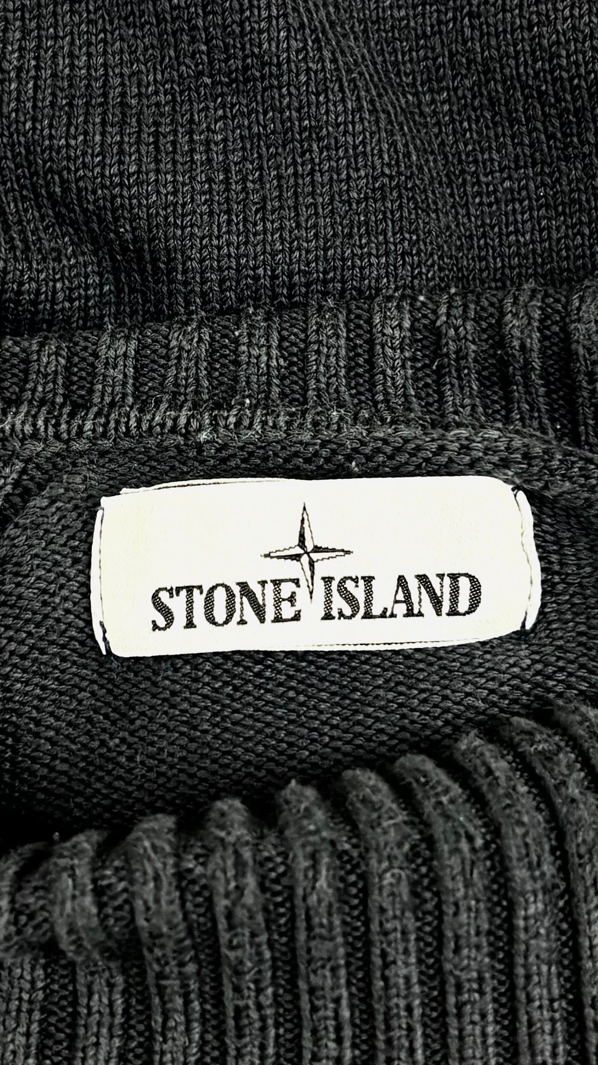 Pull Col Roulé Stone Island marine, détail étiquettes et finitions — vue 4