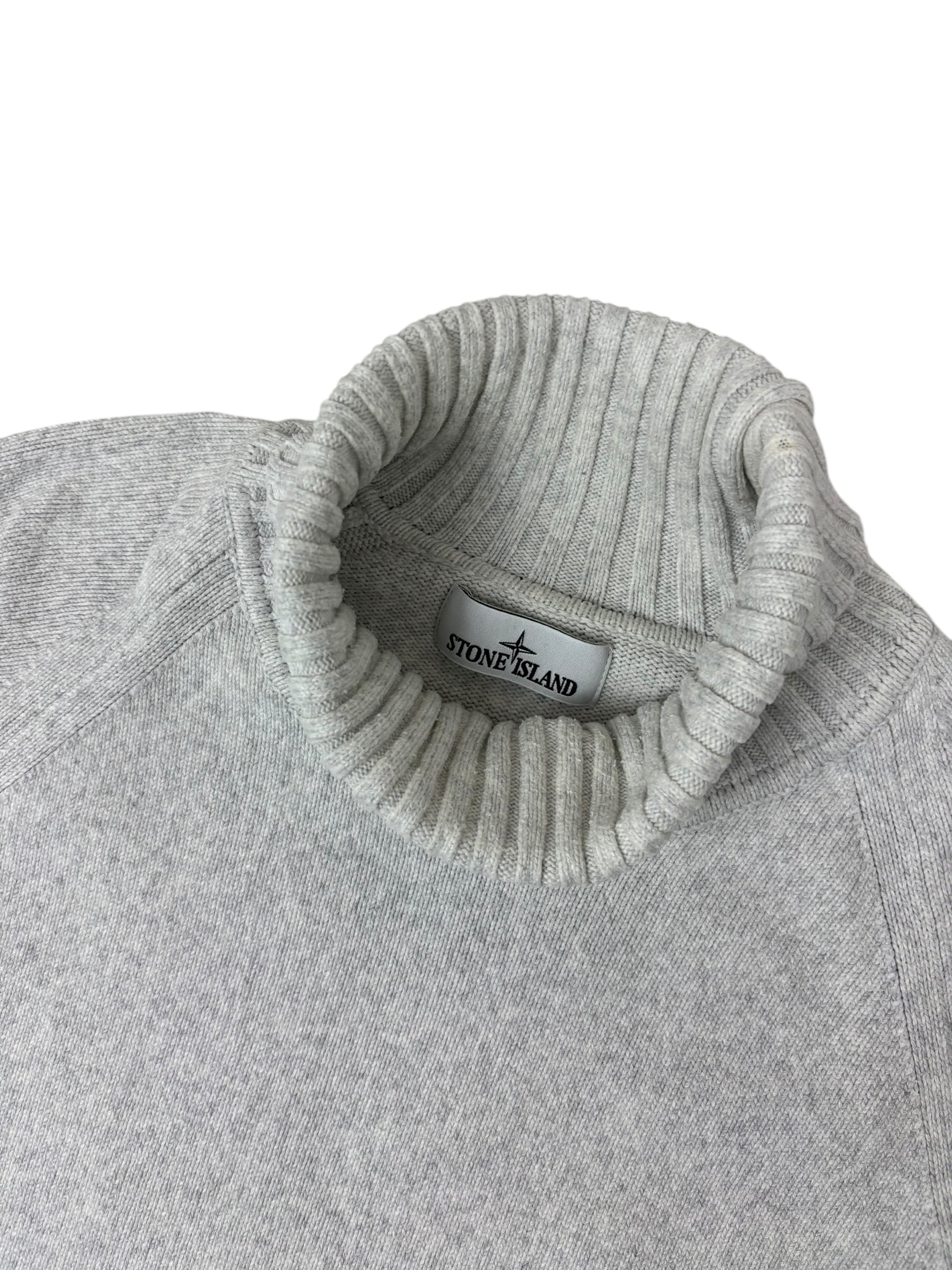 Pull Stone Island gris clair taille L - Détail