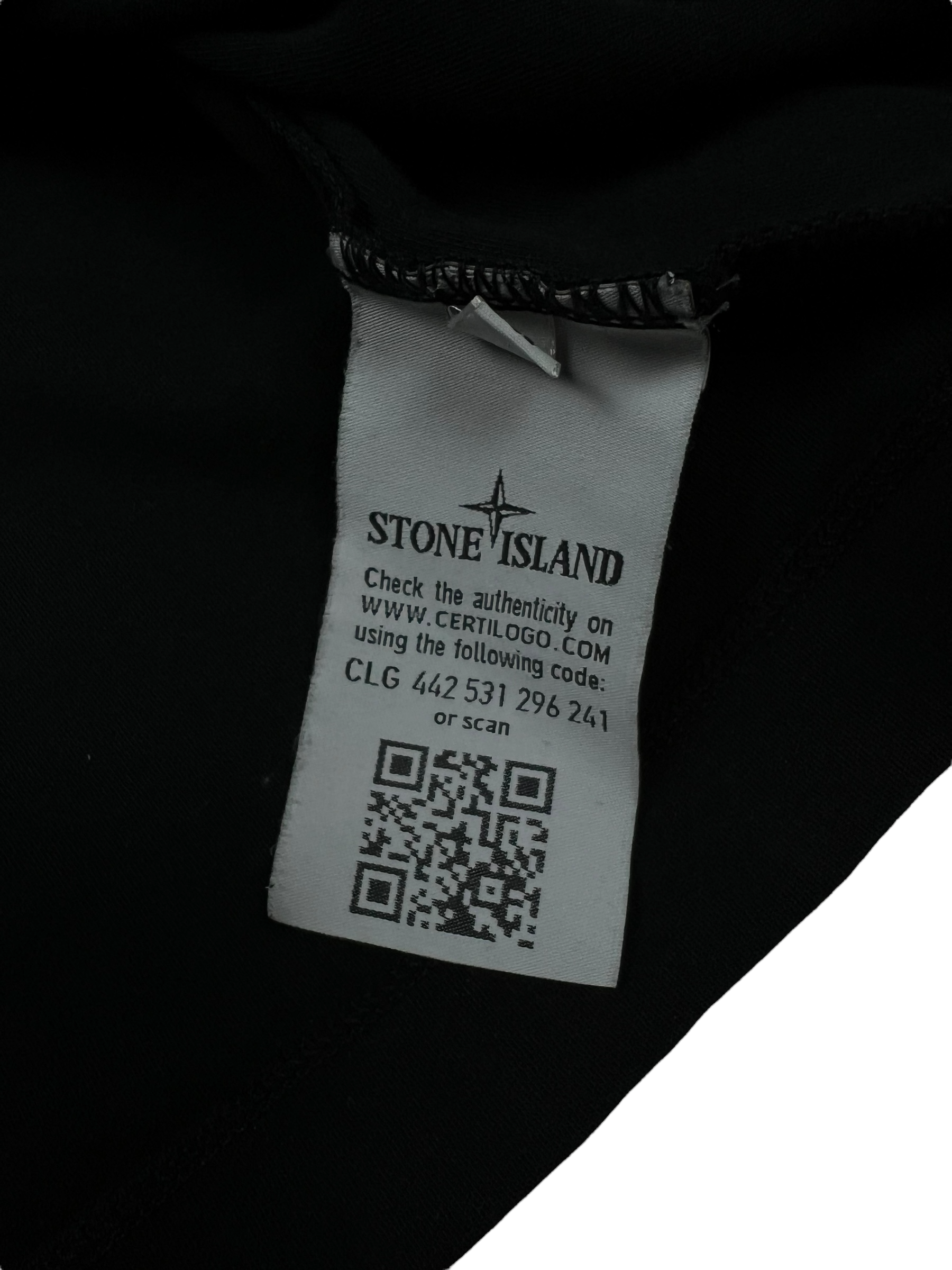Pull Stone Island noir taille L - Logo et étiquette