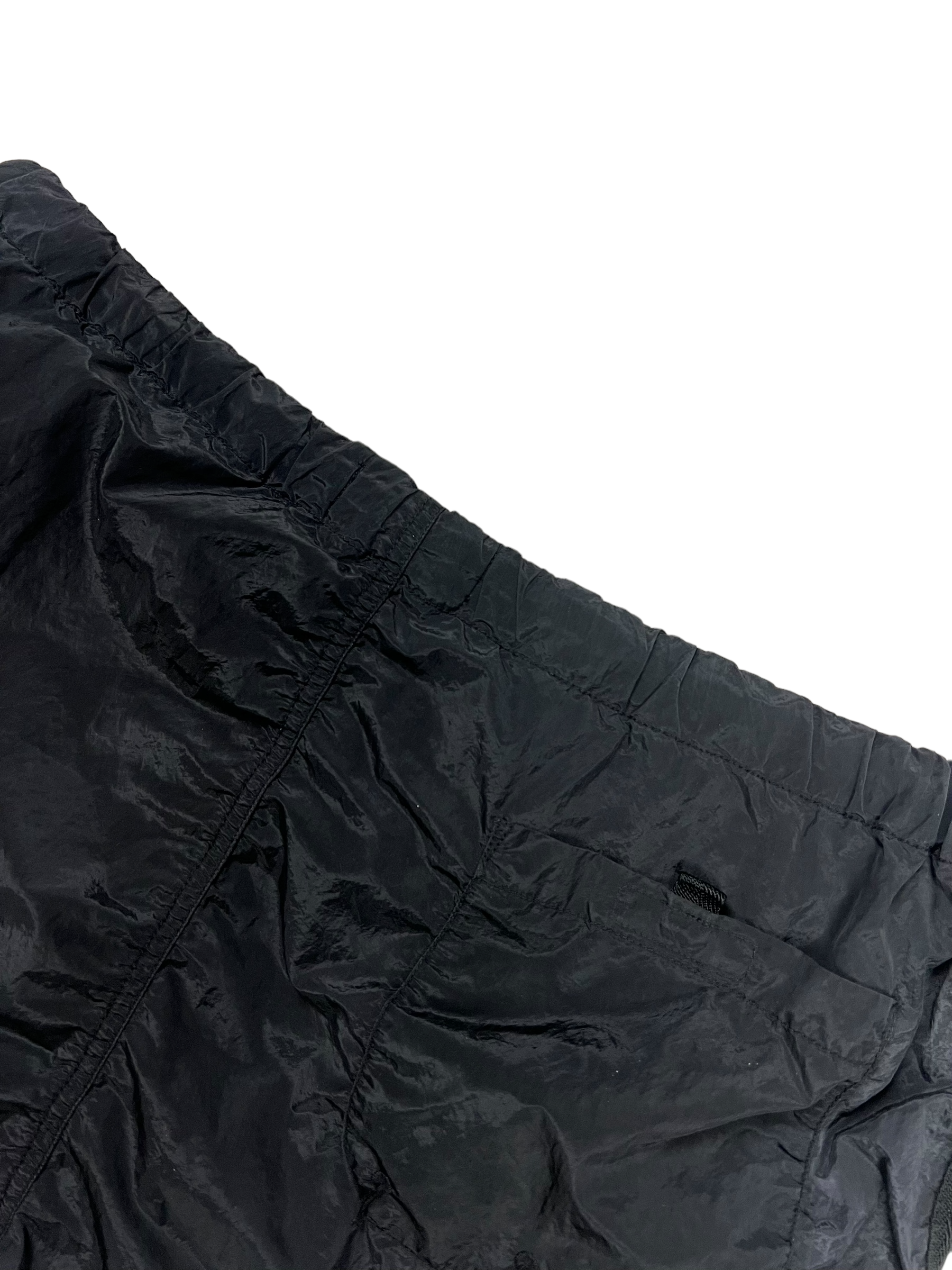 Short Stone Island gris taille M - Logo et étiquette