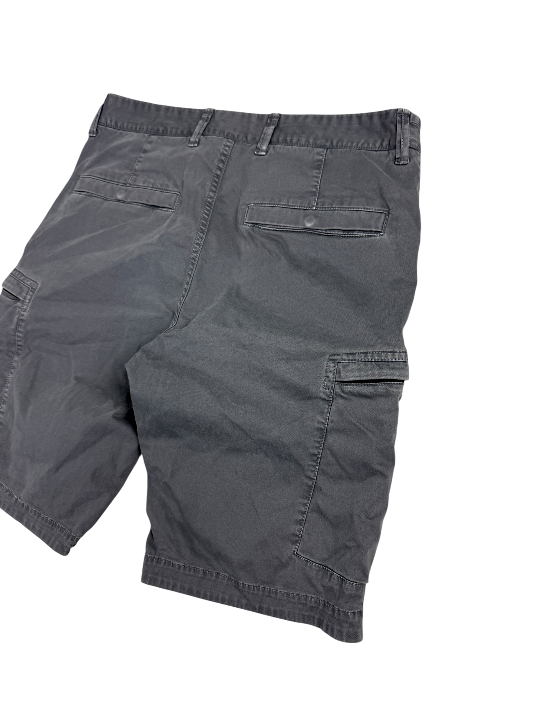 Short Stone Island gris taille W31 - Détail
