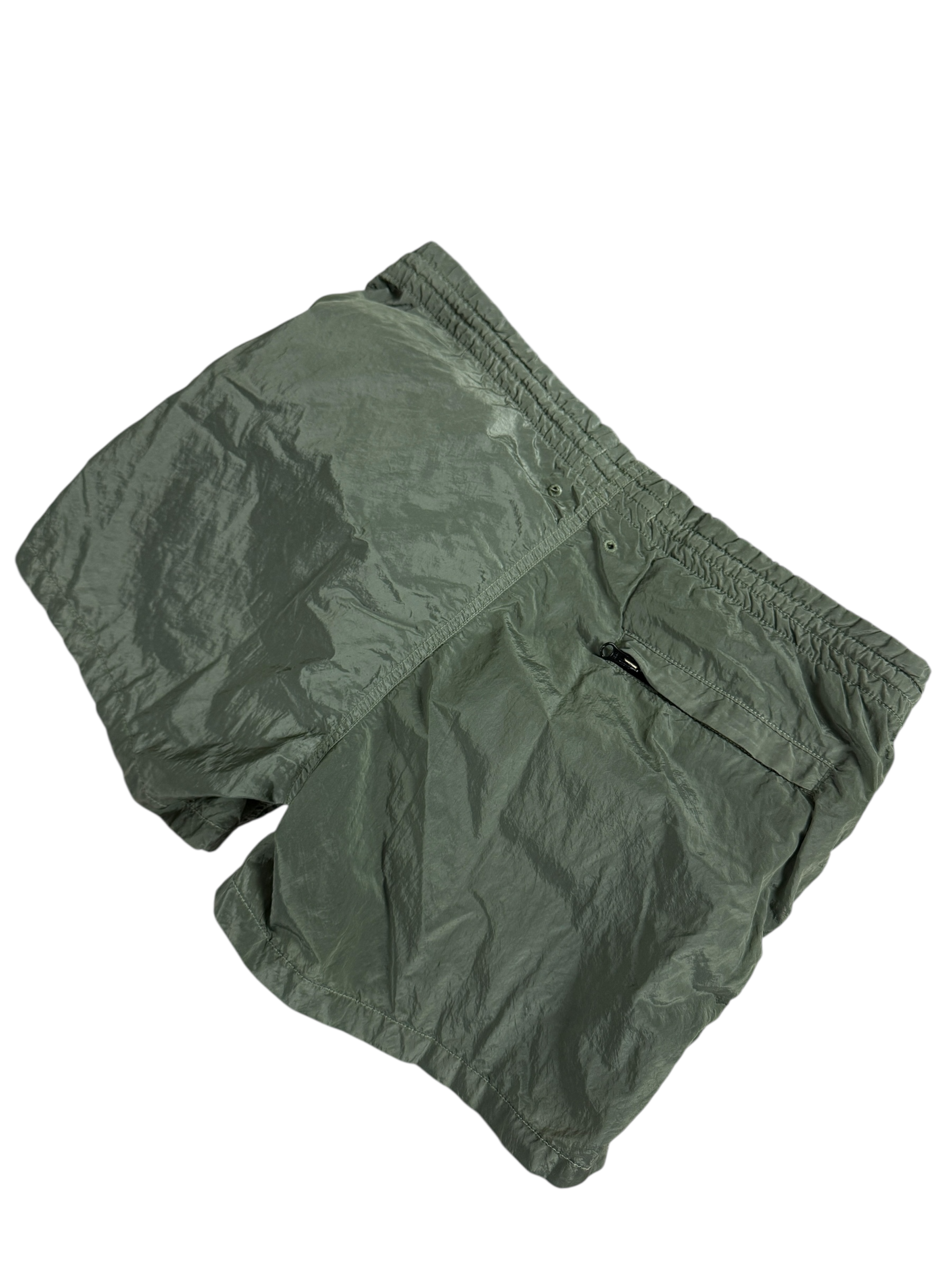Short Stone Island kaki taille 12 ans - Logo et étiquette