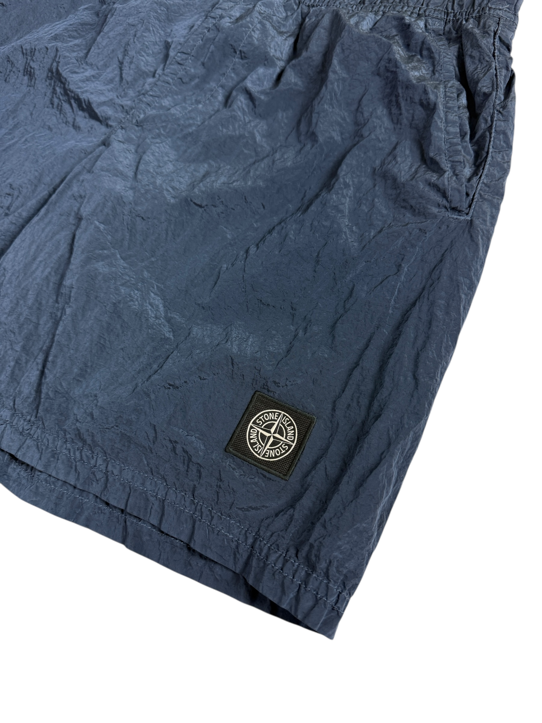 Short Stone Island marine taille S - Logo et étiquette
