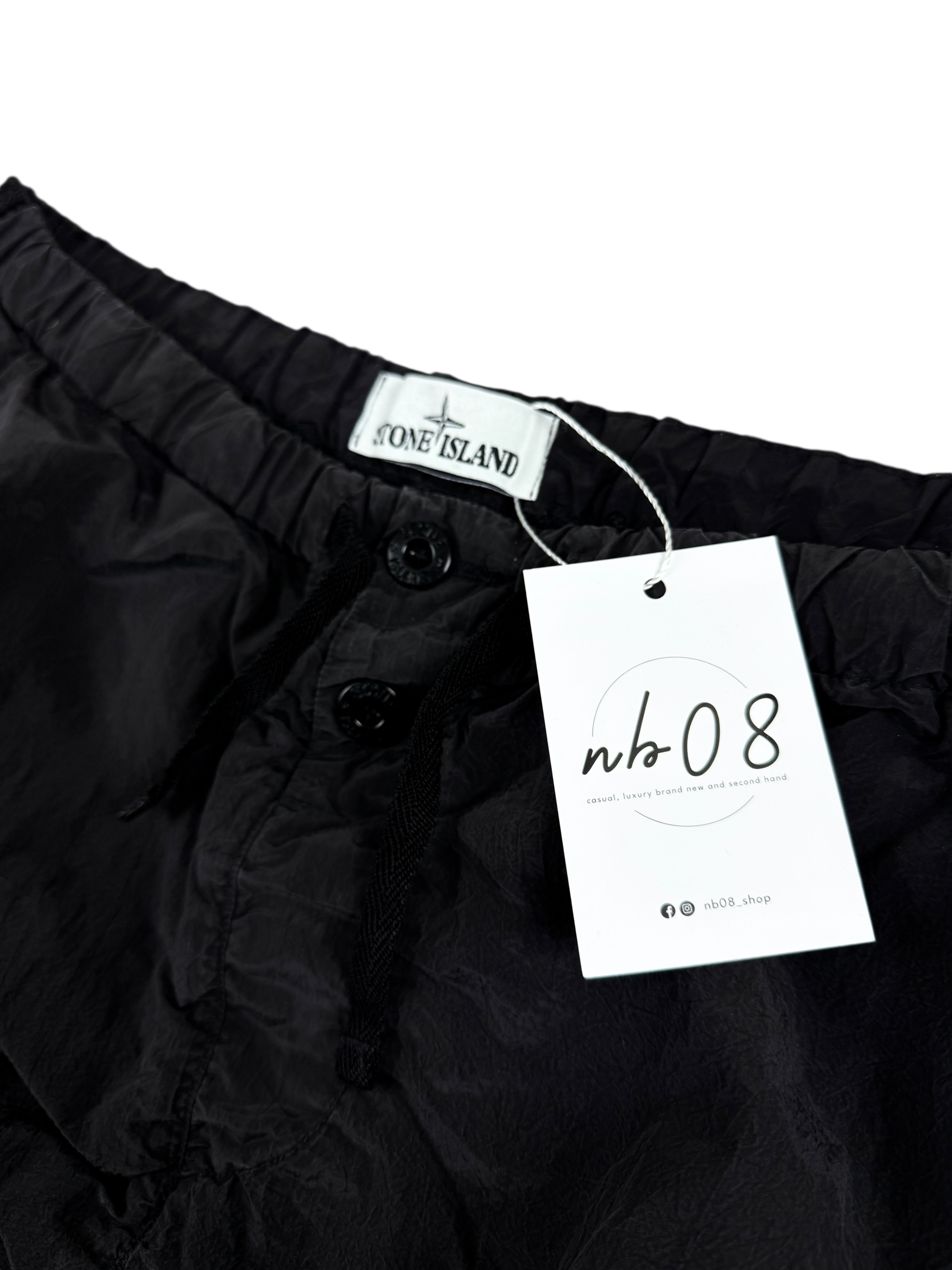 Short Stone Island noir taille M - Logo et étiquette