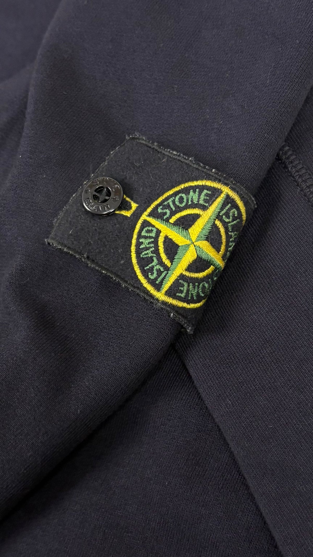 Sweat-shirt Crewneck Stone Island marine taille L, détail étiquettes et finitions — vue 4