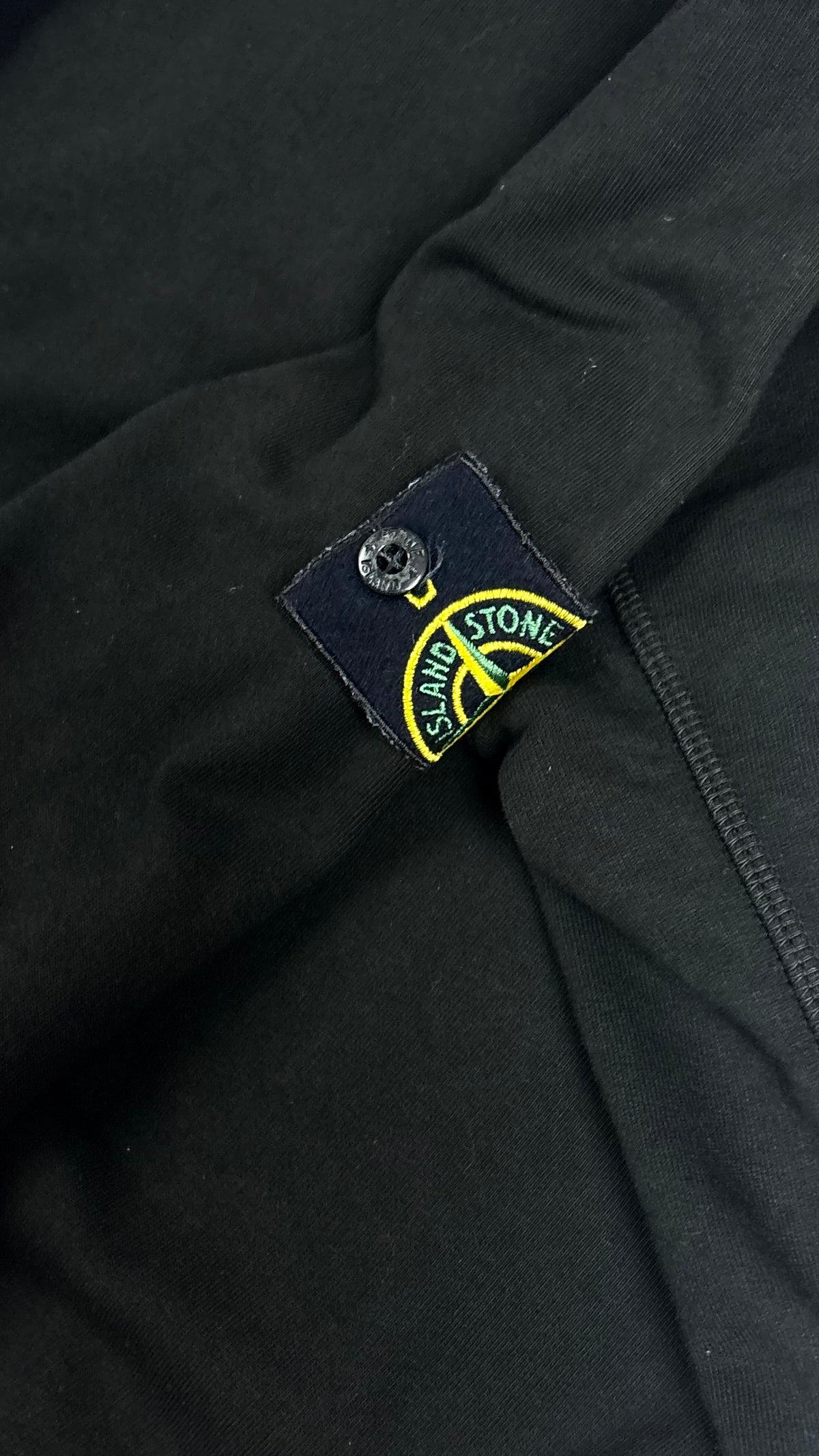 Sweat-shirt Crewneck Stone Island noir taille S, détail étiquettes et finitions — vue 3