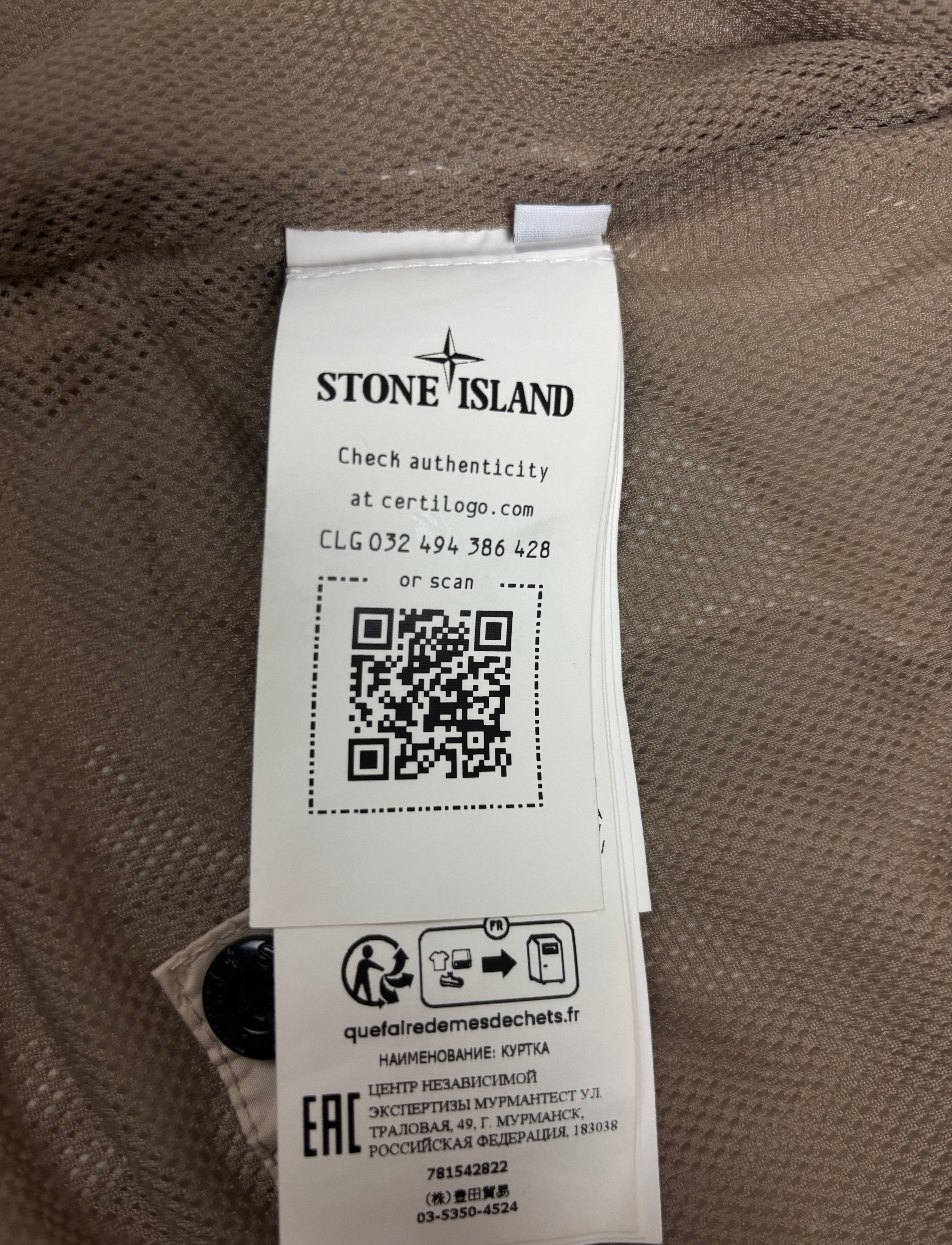Veste Stone Island crème taille S - Logo et étiquette