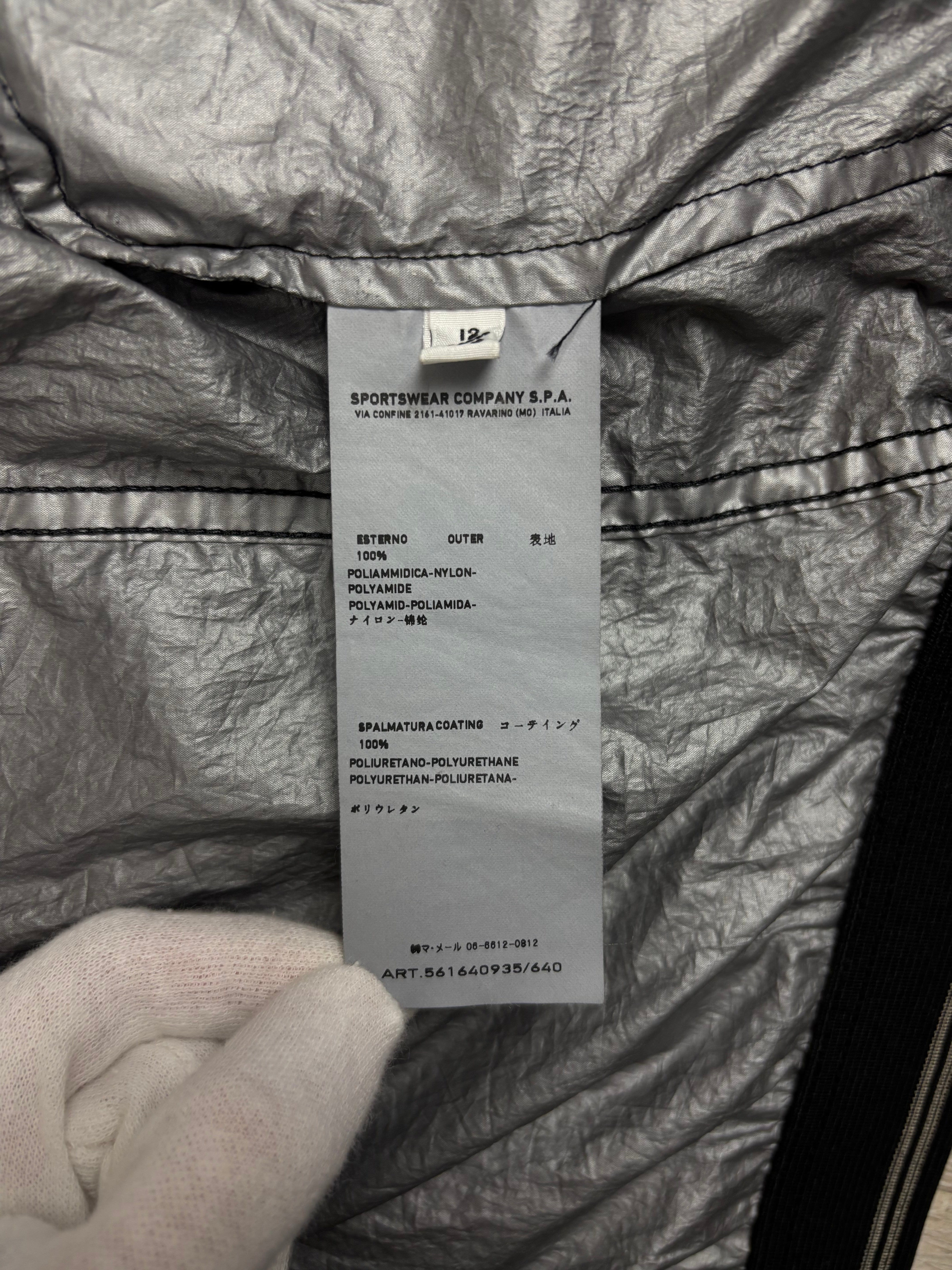Veste Stone Island gris taille 12 ans - Logo et étiquette