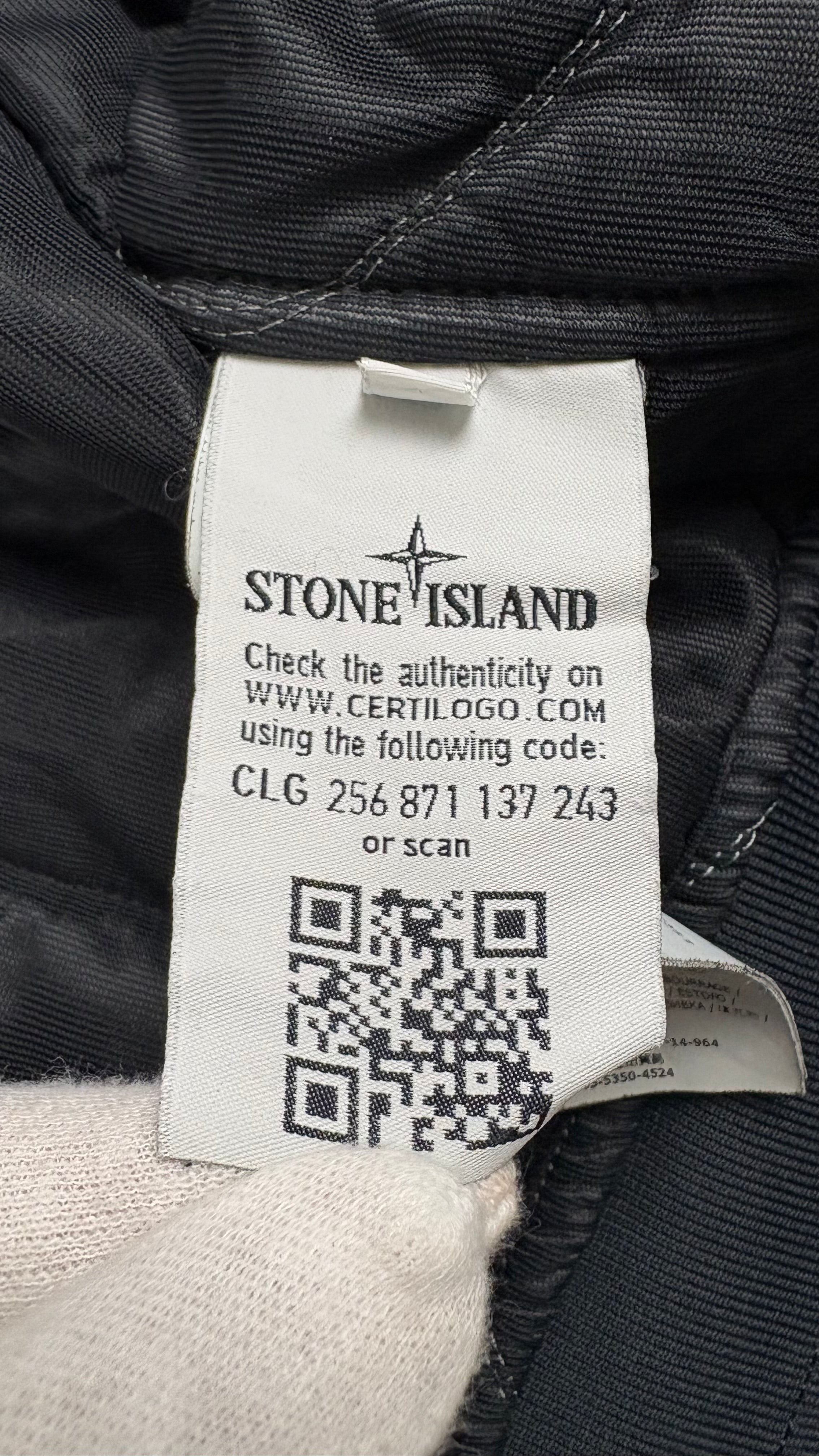 Veste Stone Island gris taille S - Logo et étiquette