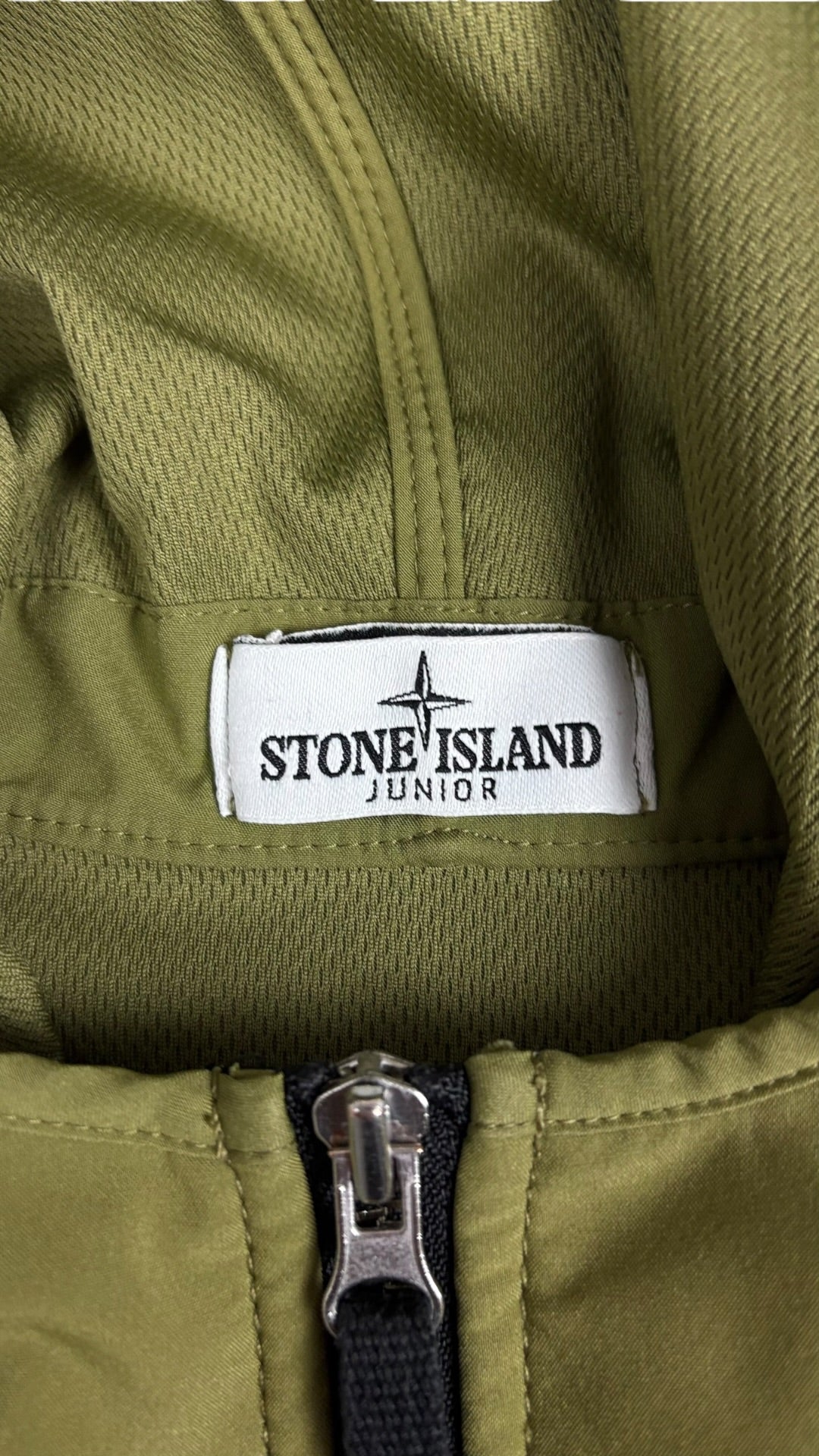 Veste Stone Island kaki taille 14 ans - Détail