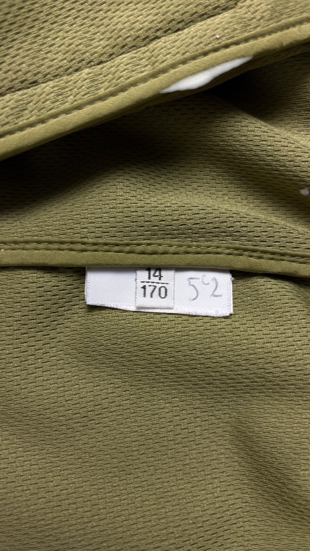 Veste Stone Island kaki taille 14 ans - Logo et étiquette