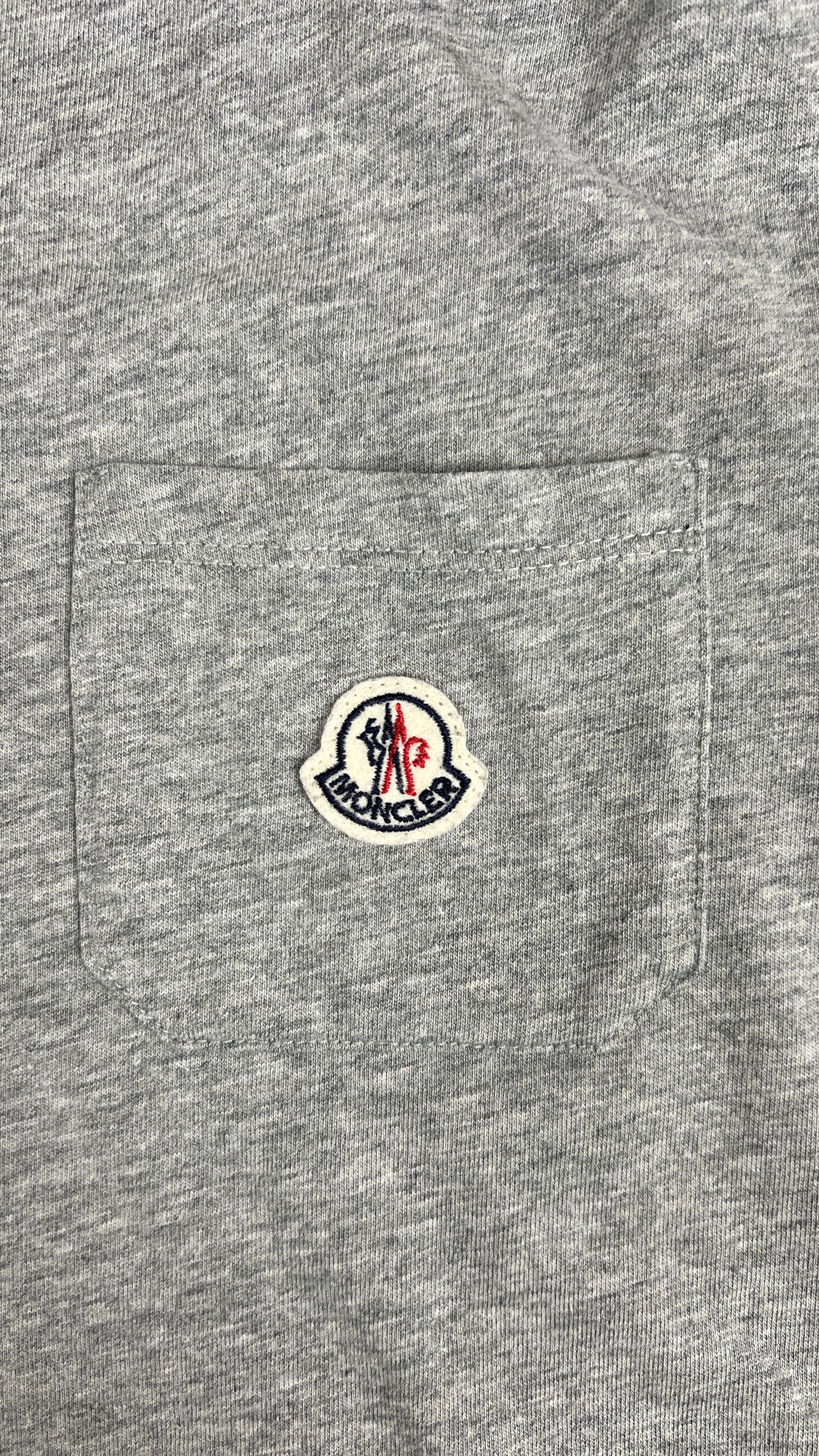 Tee-shirt Moncler gris taille L - vue 5