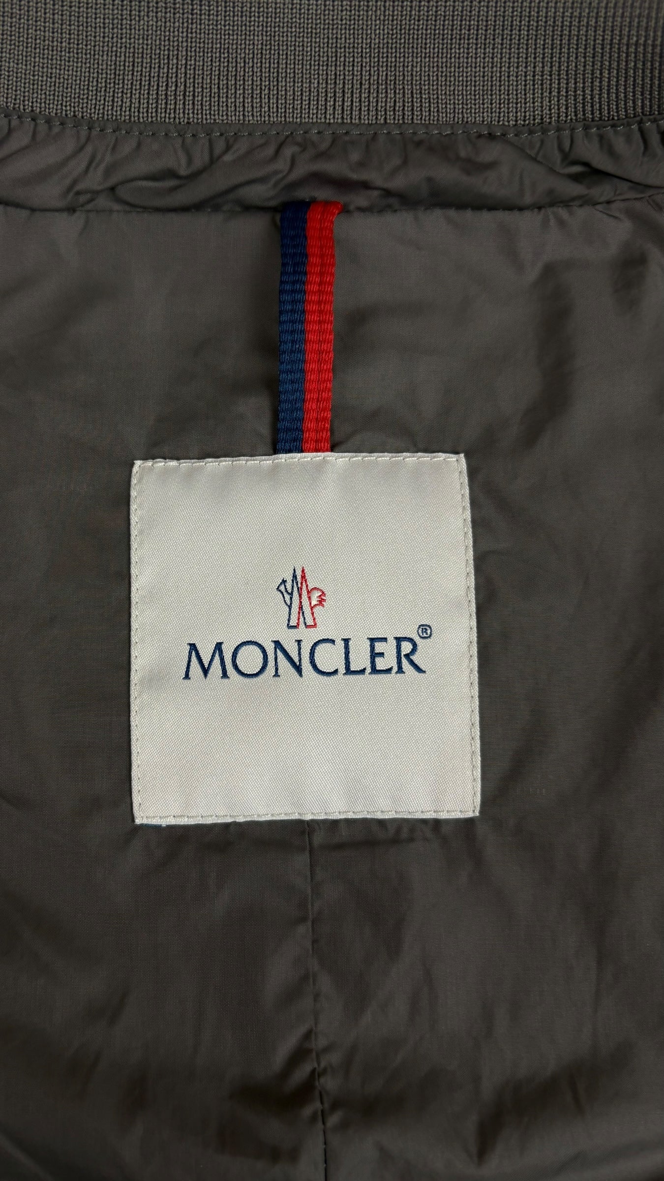 Veste Moncler Aix gris taille 5 - vue 3/5
