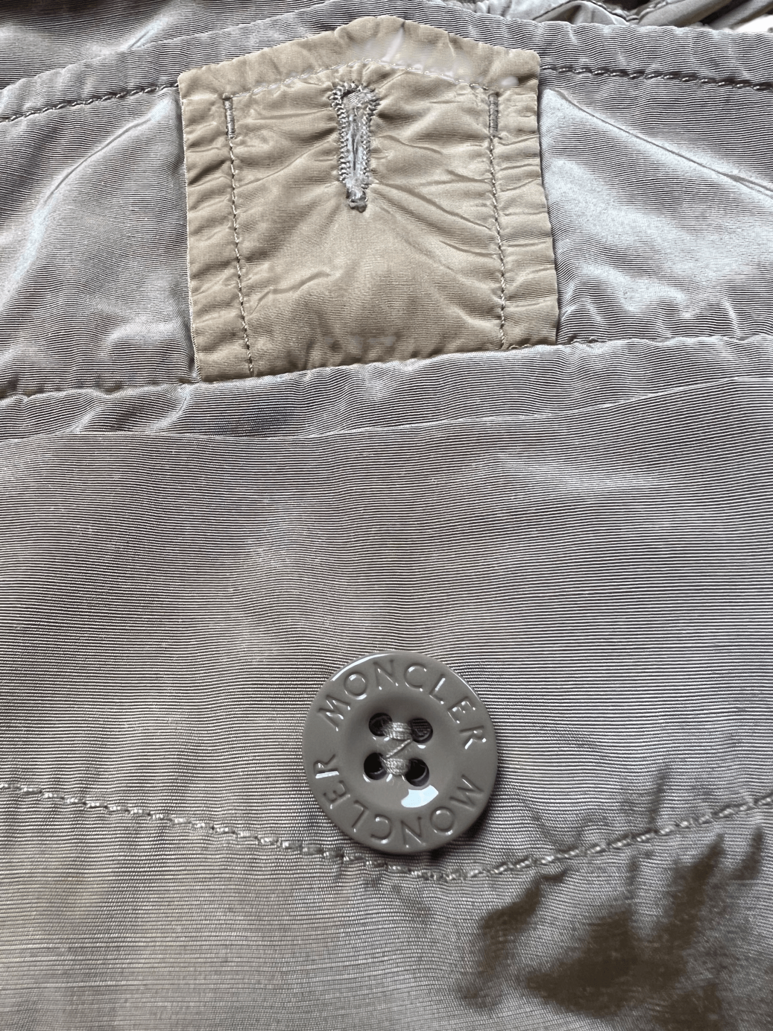 VESTE MONCLER RÉVERSIBLE ROY - NB08 SHOP