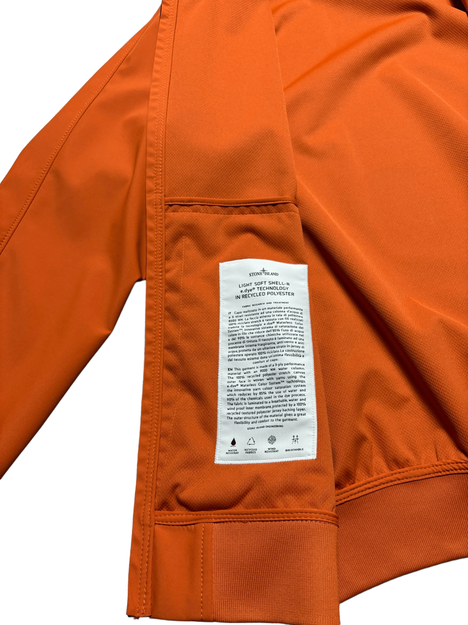 VESTE STONE ISLAND LIGHT SOFT SHELL - R E.DYE TECHNOLOGY IN RECYCLED POLYESTER - NB08 SHOP