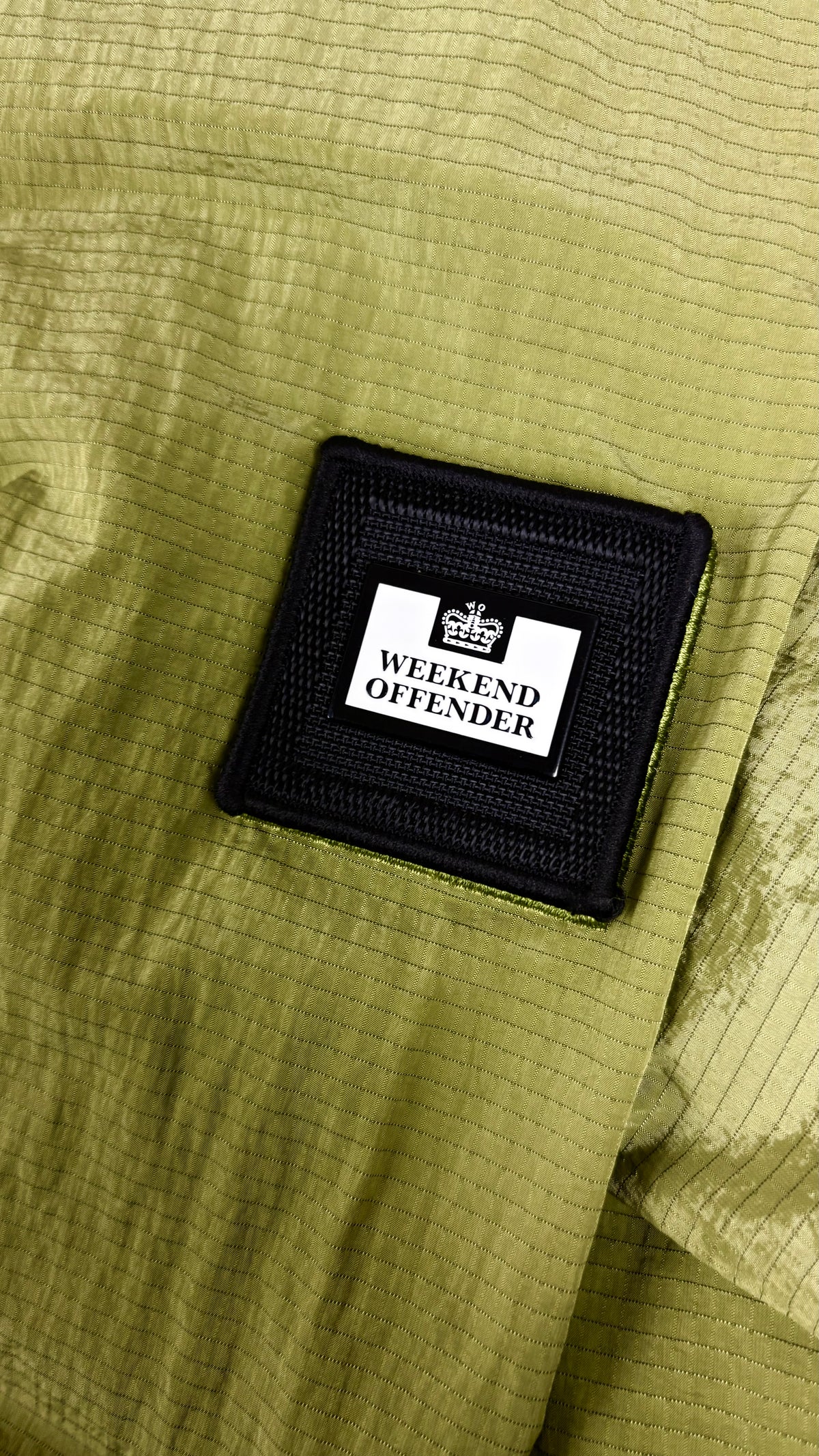 Veste à Capuche Weekend Offender vert, détail étiquettes et finitions — vue 3