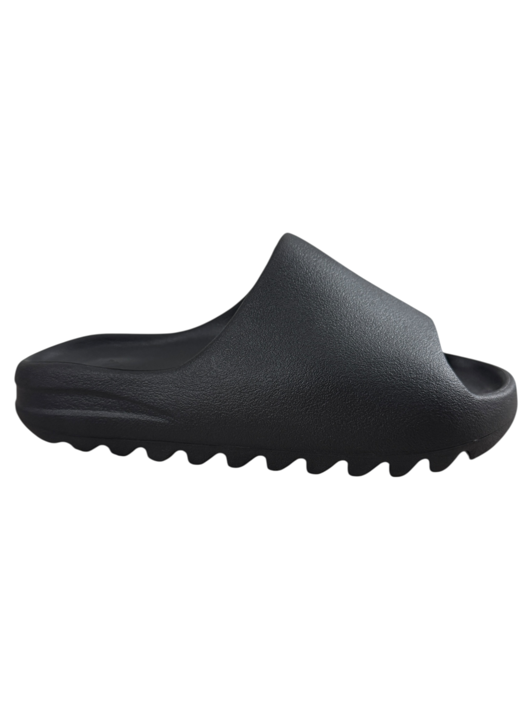 Yeezy Slide noires authentifiées chez NB08