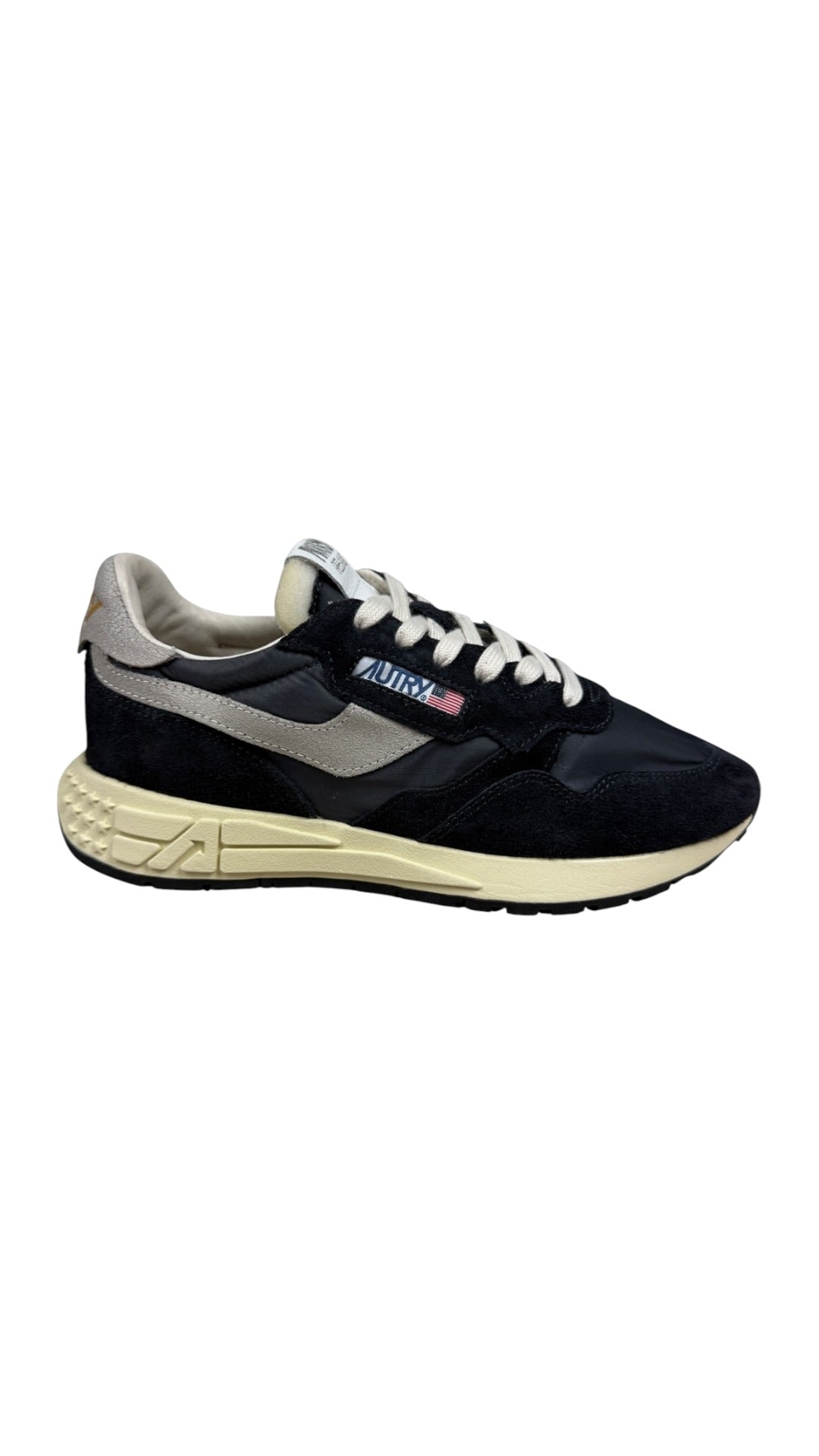 Sneakers Autry authentifiées chez NB08