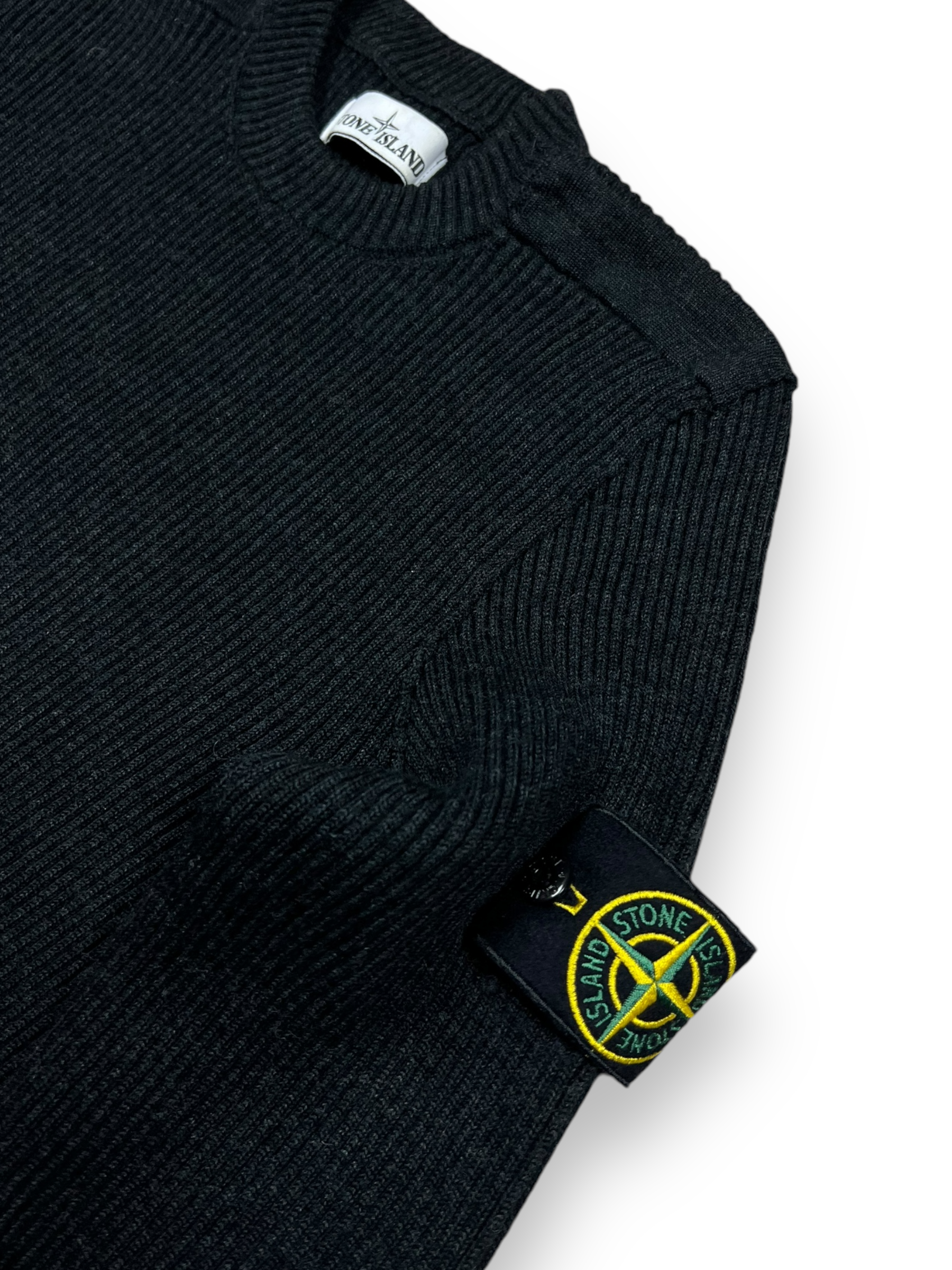 PULL STONE ISLAND