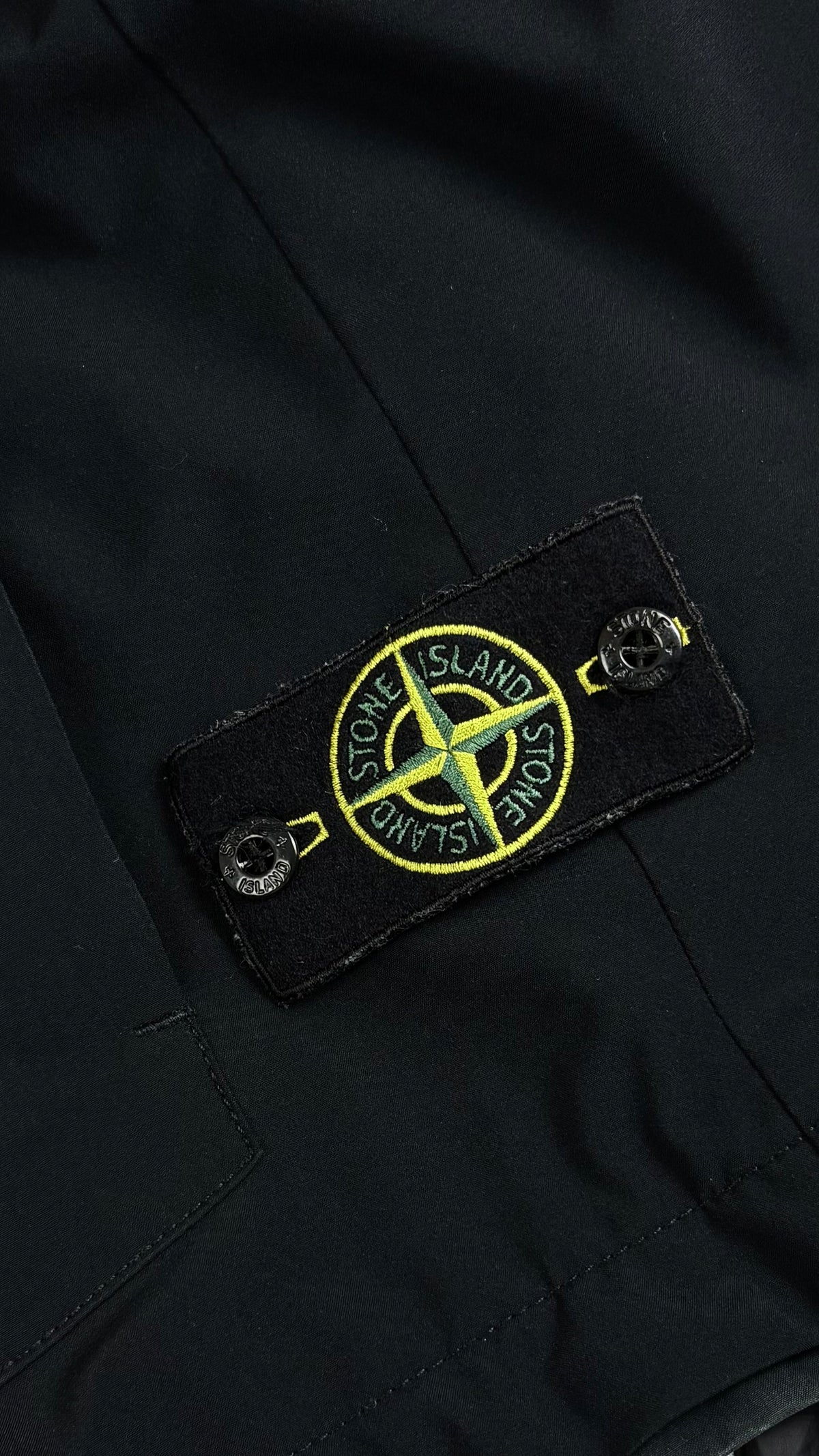 Gilet à Capuche Stone Island Soft Shell-R PrimaLoft Noir Taille S – photo complémentaire 2 – NB08 Shop