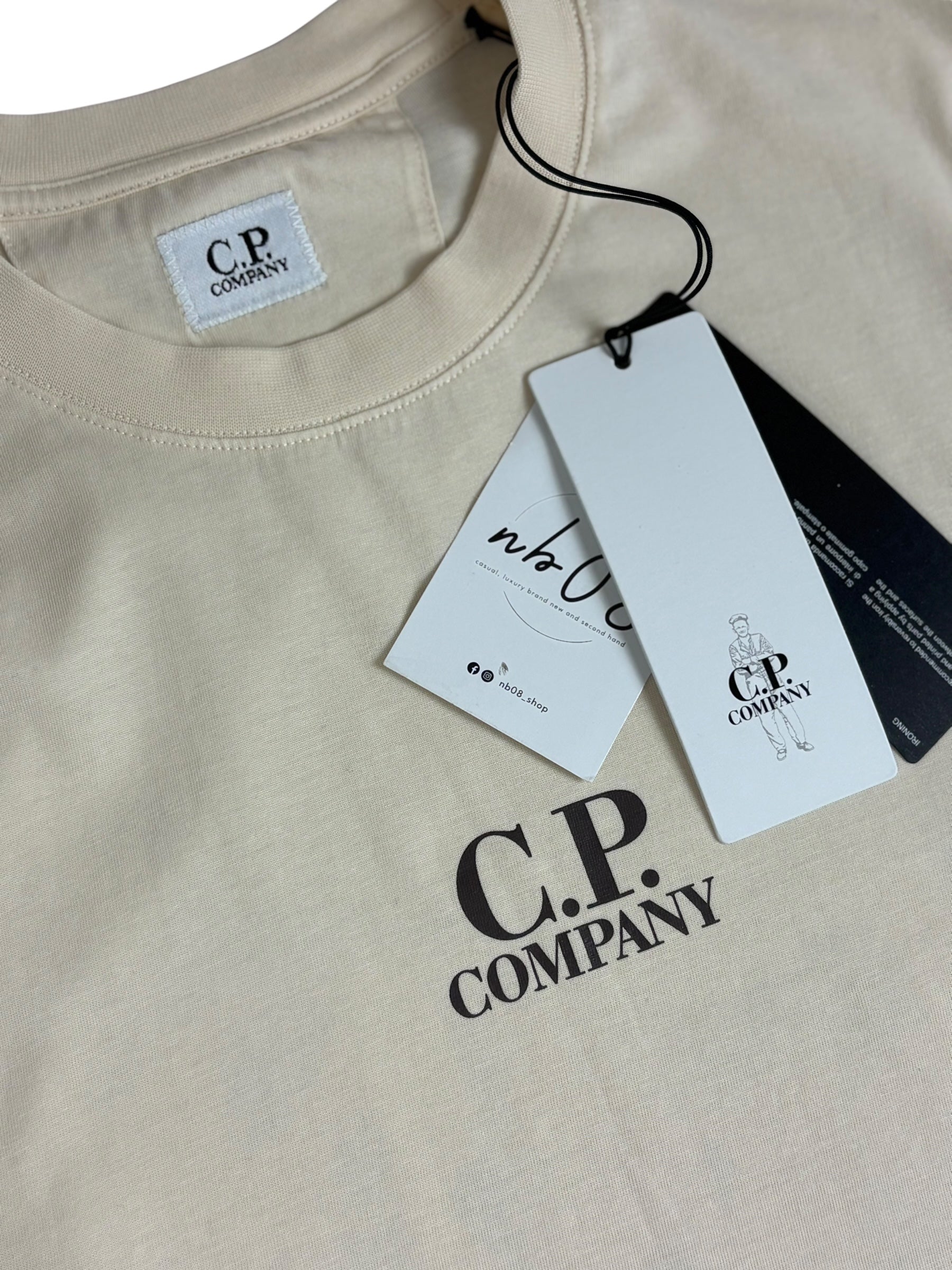 TEE-SHIRT C.P COMPANY - CRÈME - NEUF COLLECTION 2026