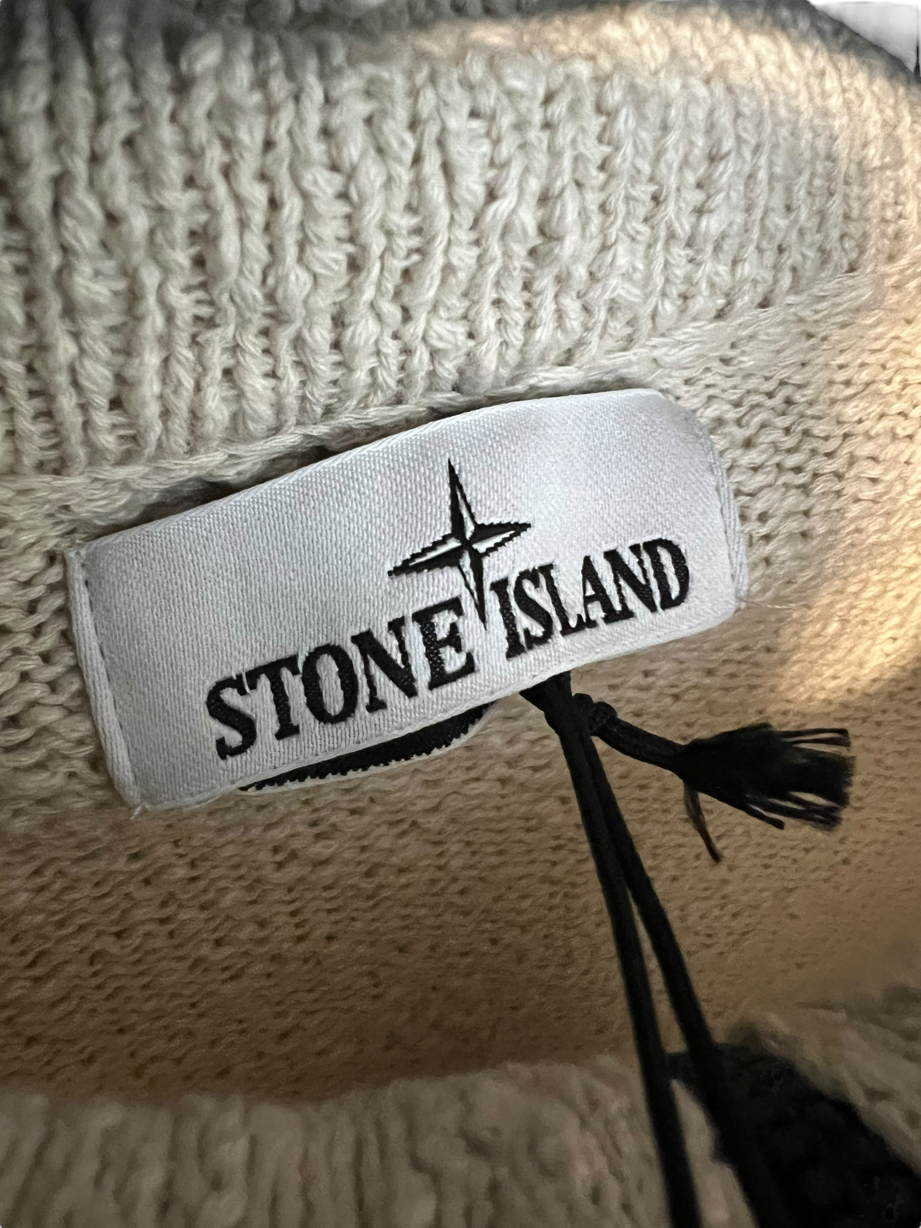 PULL ZIPPÉ STONE ISLAND - NB08