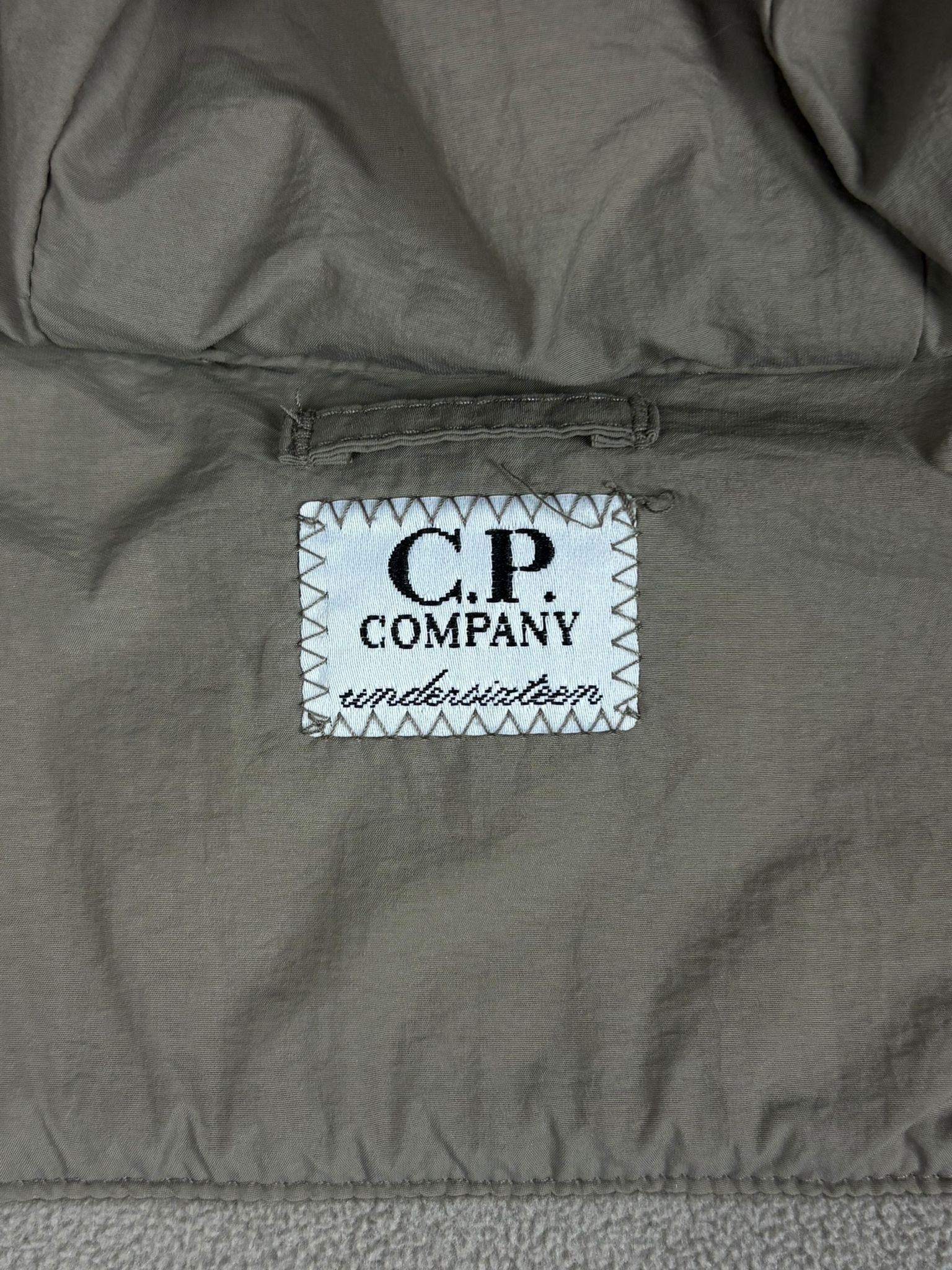 VESTE C.P COMPANY POLAR SHELL - KAKI - TAILLE 12 ANS