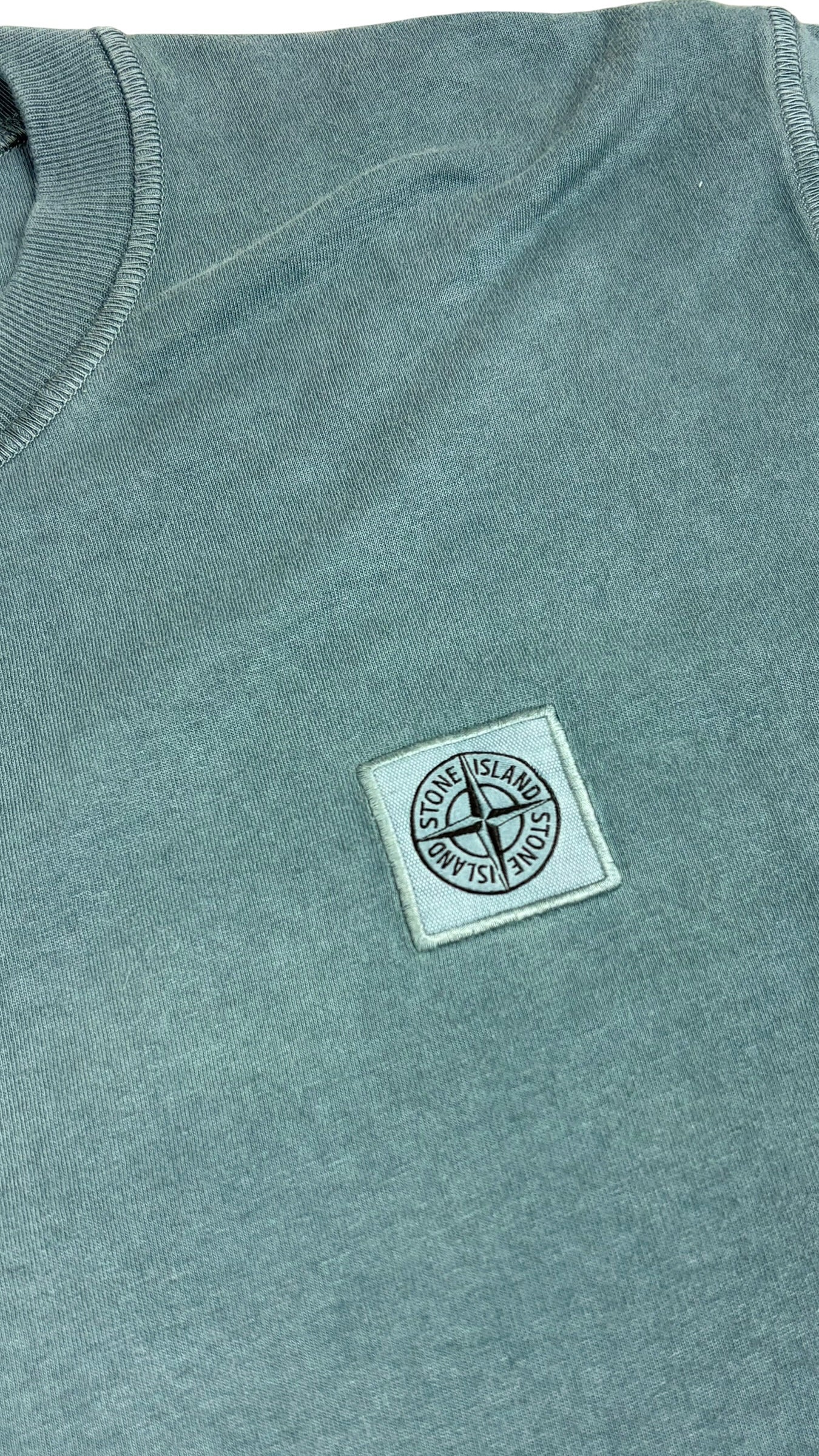 Tee-shirt Stone Island Logo Ton sur Ton bleu taille M neuf - vue 2/4