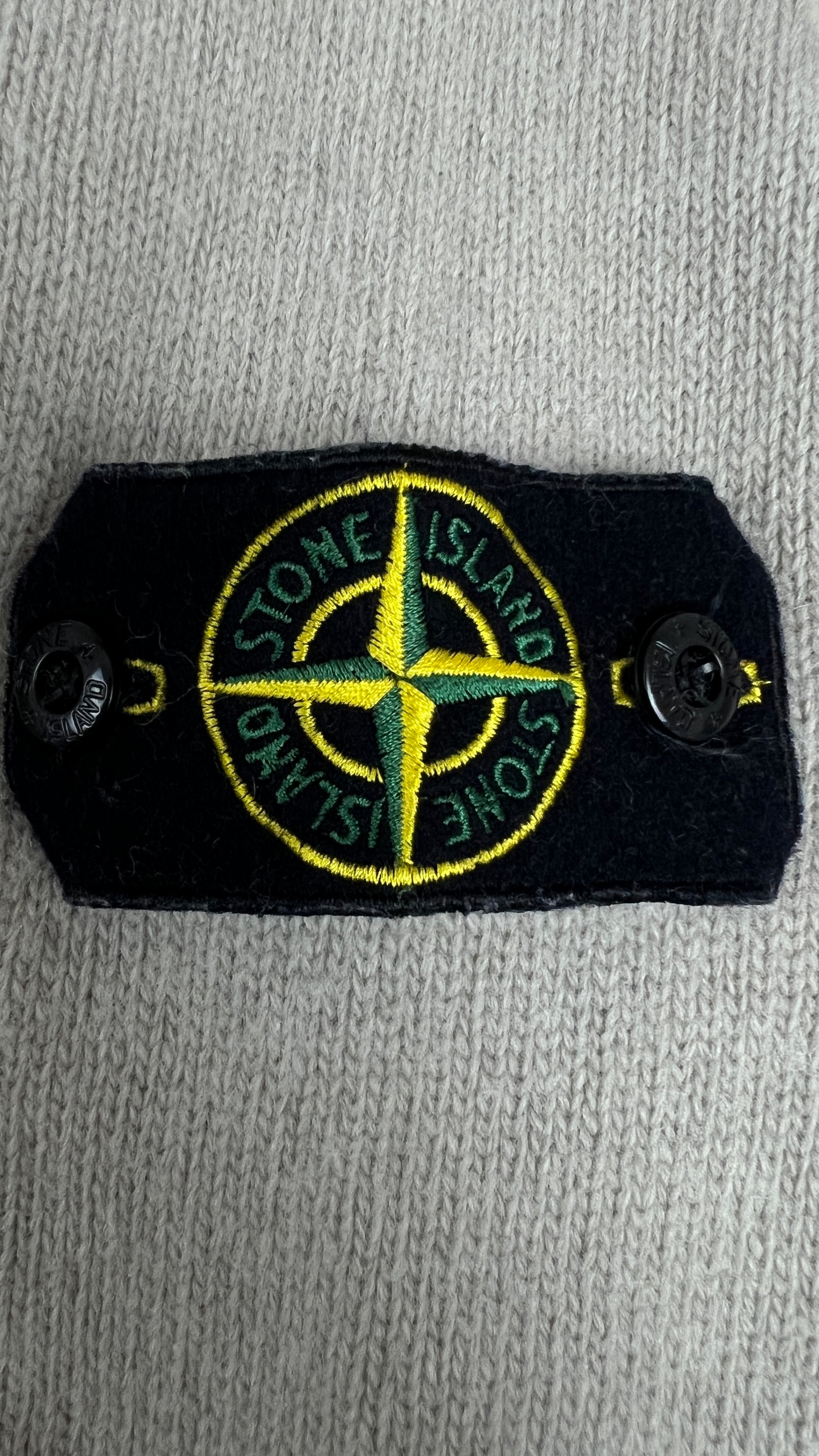 Pull en laine Stone Island crème taille S - détail