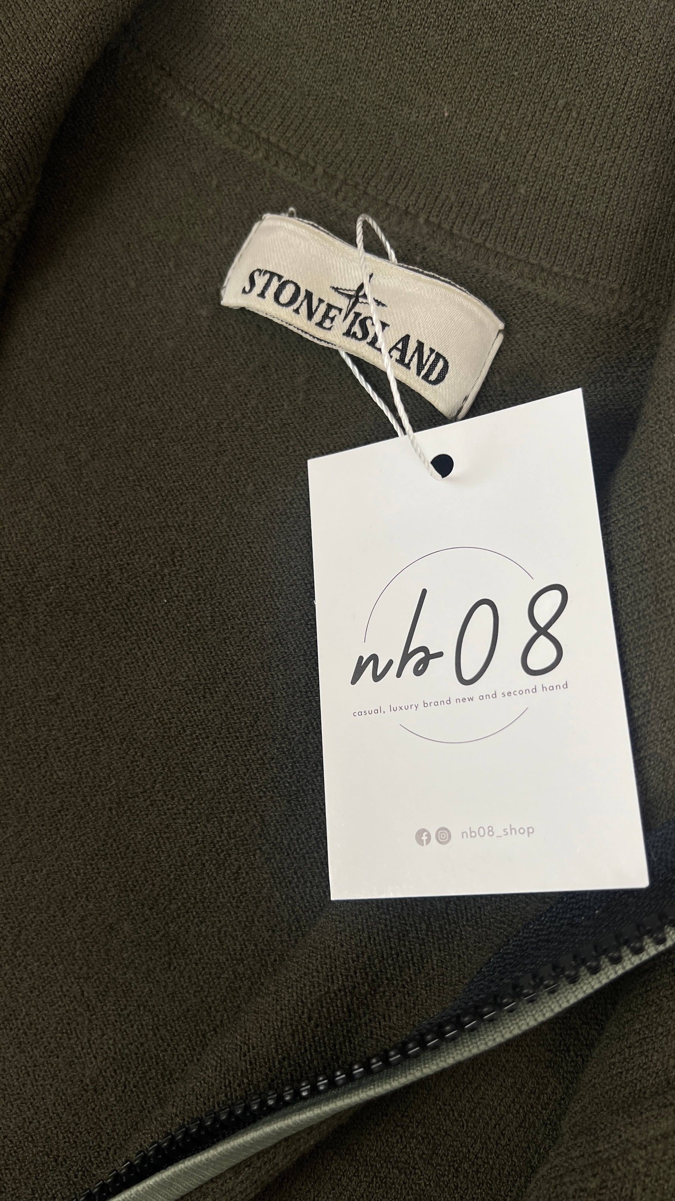 Gilet zippé Stone Island kaki taille M - logo et étiquette