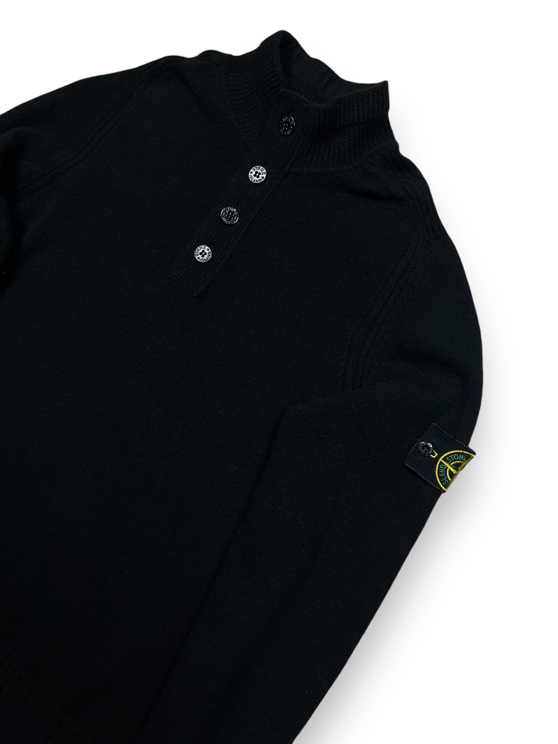 PULL STONE ISLAND